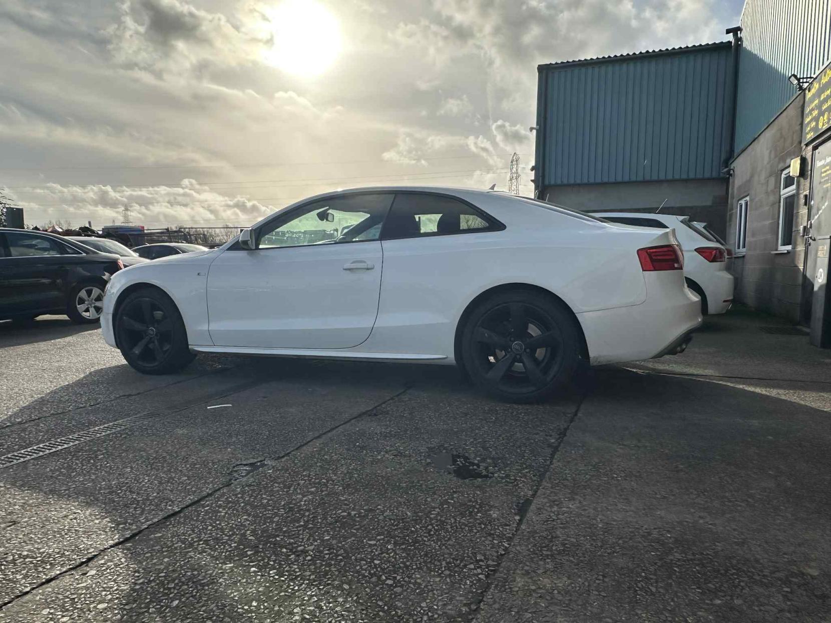 Audi A5 2.0 TDI Black Edition Coupe 2dr Diesel Manual quattro Euro 5 (s/s) (177 ps)