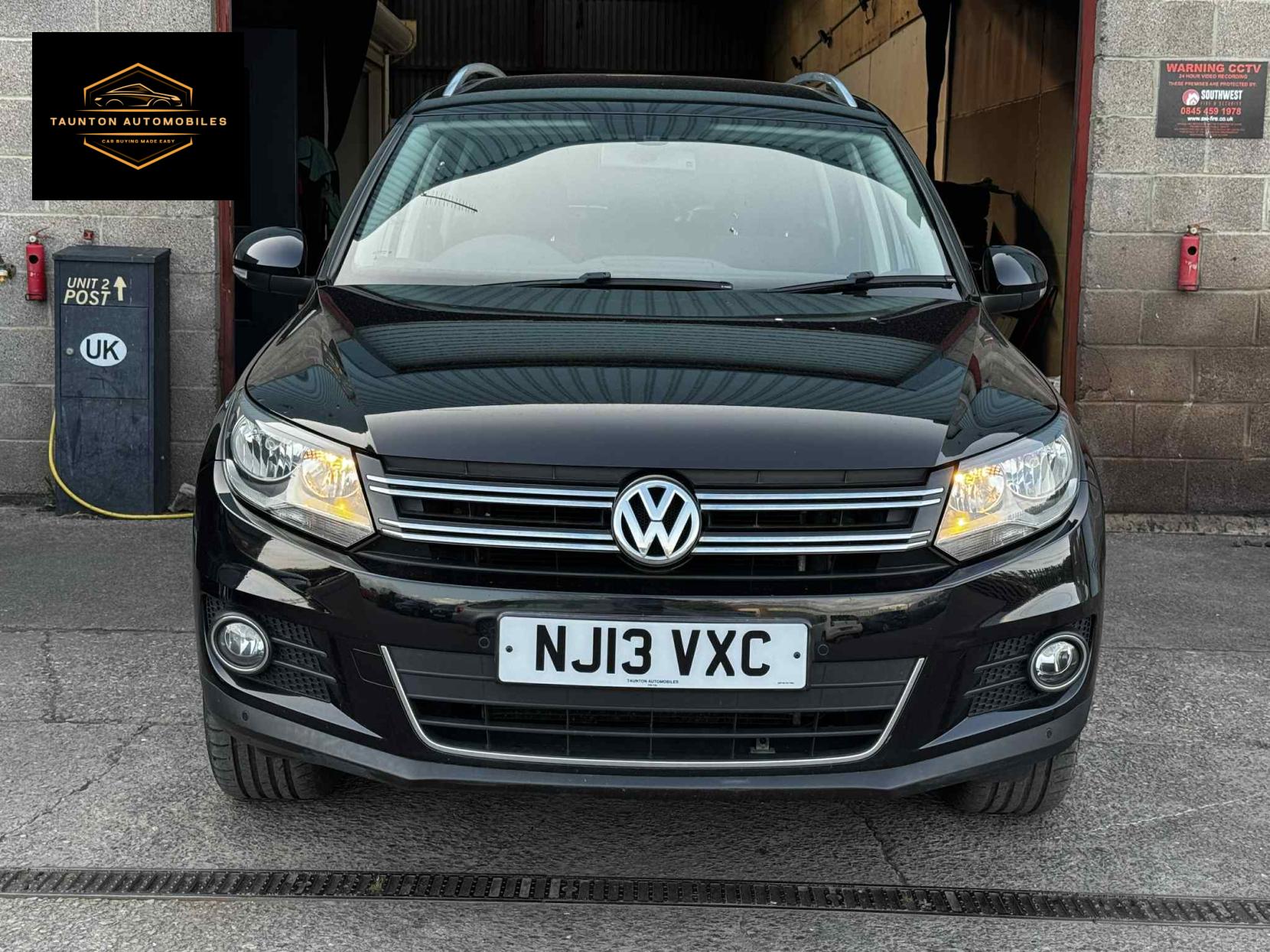 Volkswagen Tiguan 2.0 TDI BlueMotion Tech SE SUV 5dr Diesel DSG 4WD Euro 5 (s/s) (140 ps)
