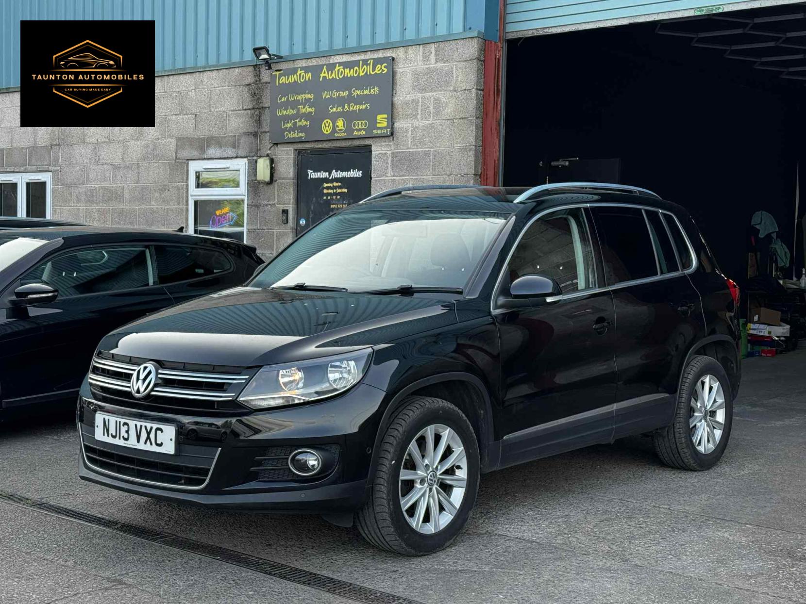 Volkswagen Tiguan 2.0 TDI BlueMotion Tech SE SUV 5dr Diesel DSG 4WD Euro 5 (s/s) (140 ps)