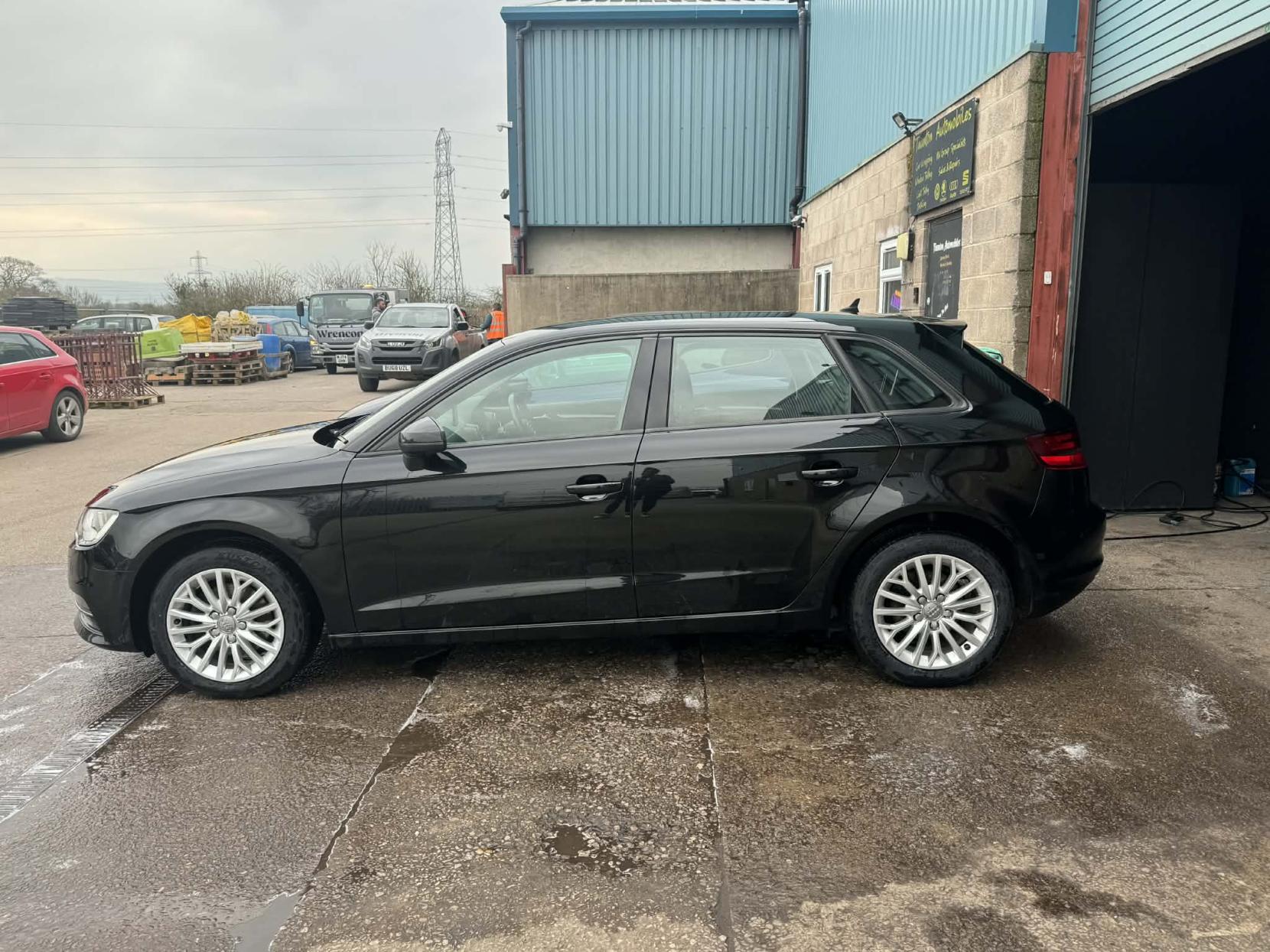 Audi A3 1.6 TDI SE Technik Sportback 5dr Diesel Manual Euro 6 (s/s) (110 ps)