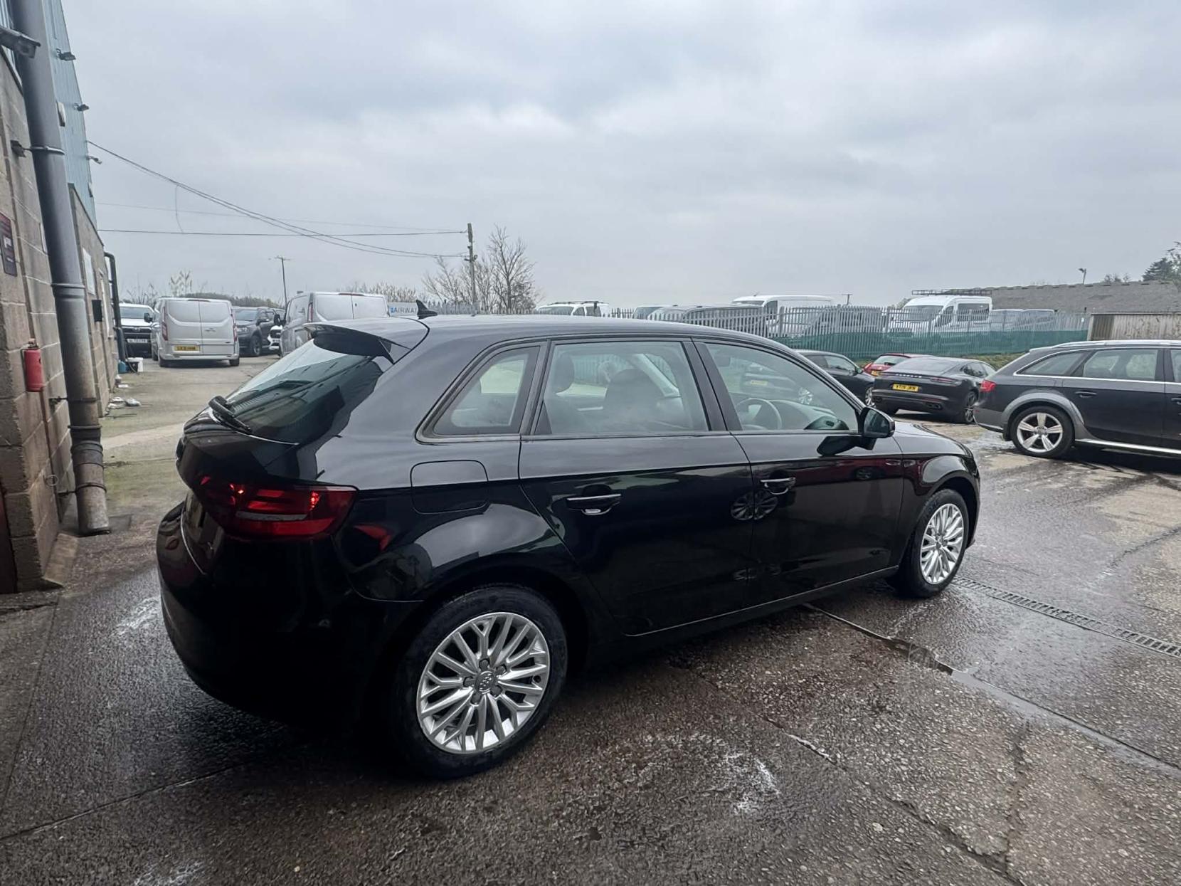 Audi A3 1.6 TDI SE Technik Sportback 5dr Diesel Manual Euro 6 (s/s) (110 ps)