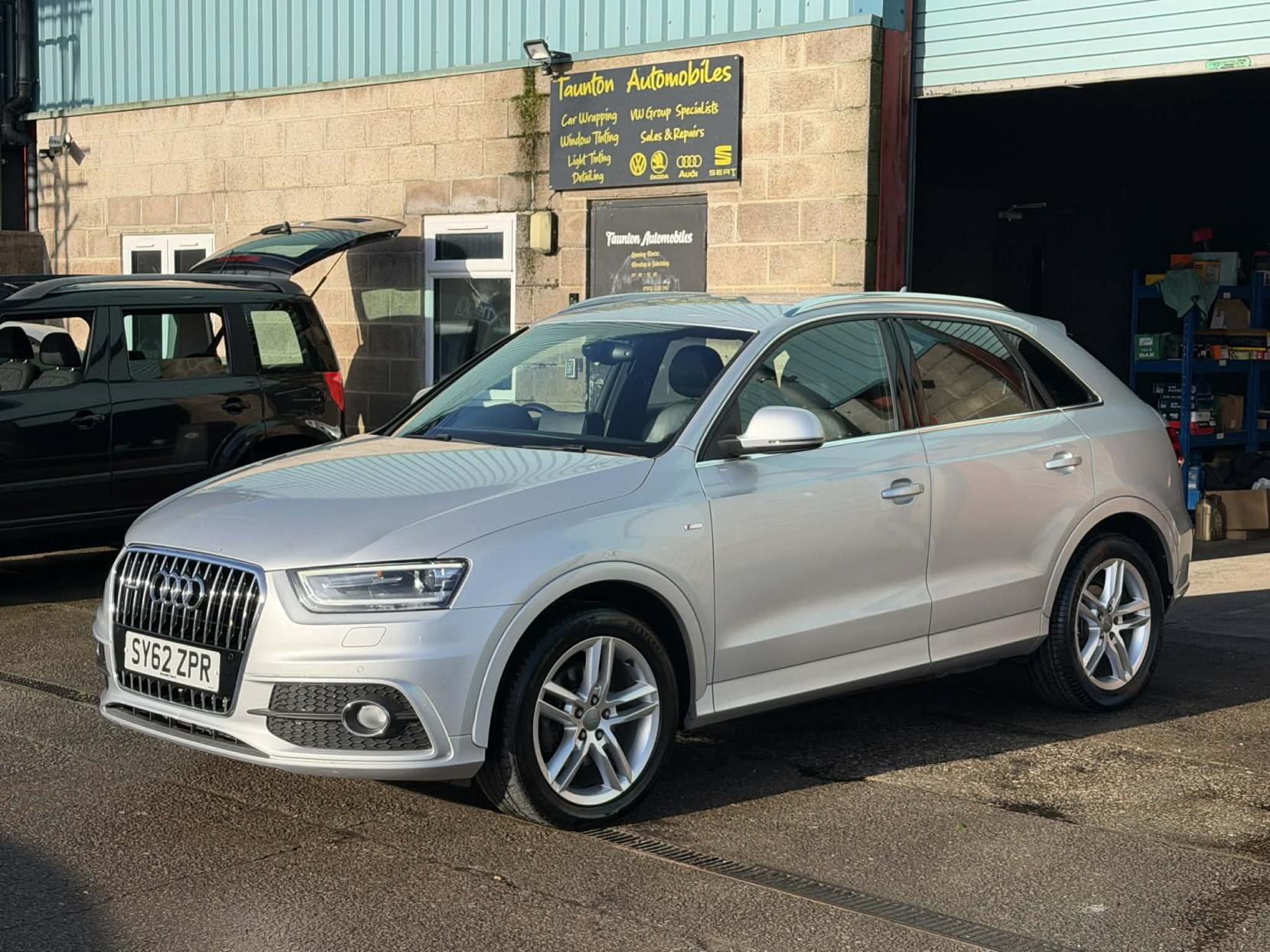 Audi Q3 2.0 TDI S line SUV 5dr Diesel Manual quattro Euro 5 (s/s) (140 ps)