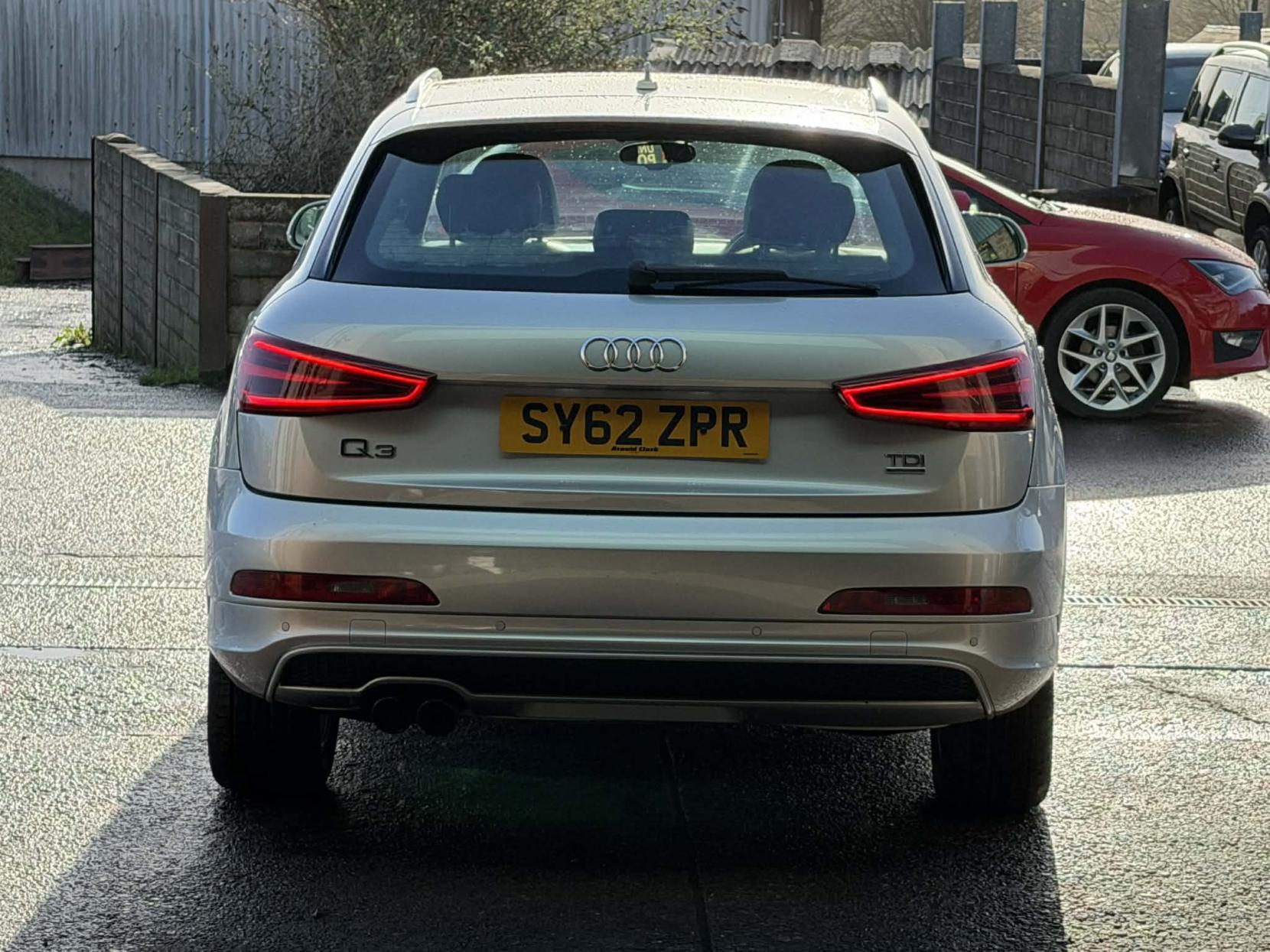 Audi Q3 2.0 TDI S line SUV 5dr Diesel Manual quattro Euro 5 (s/s) (140 ps)