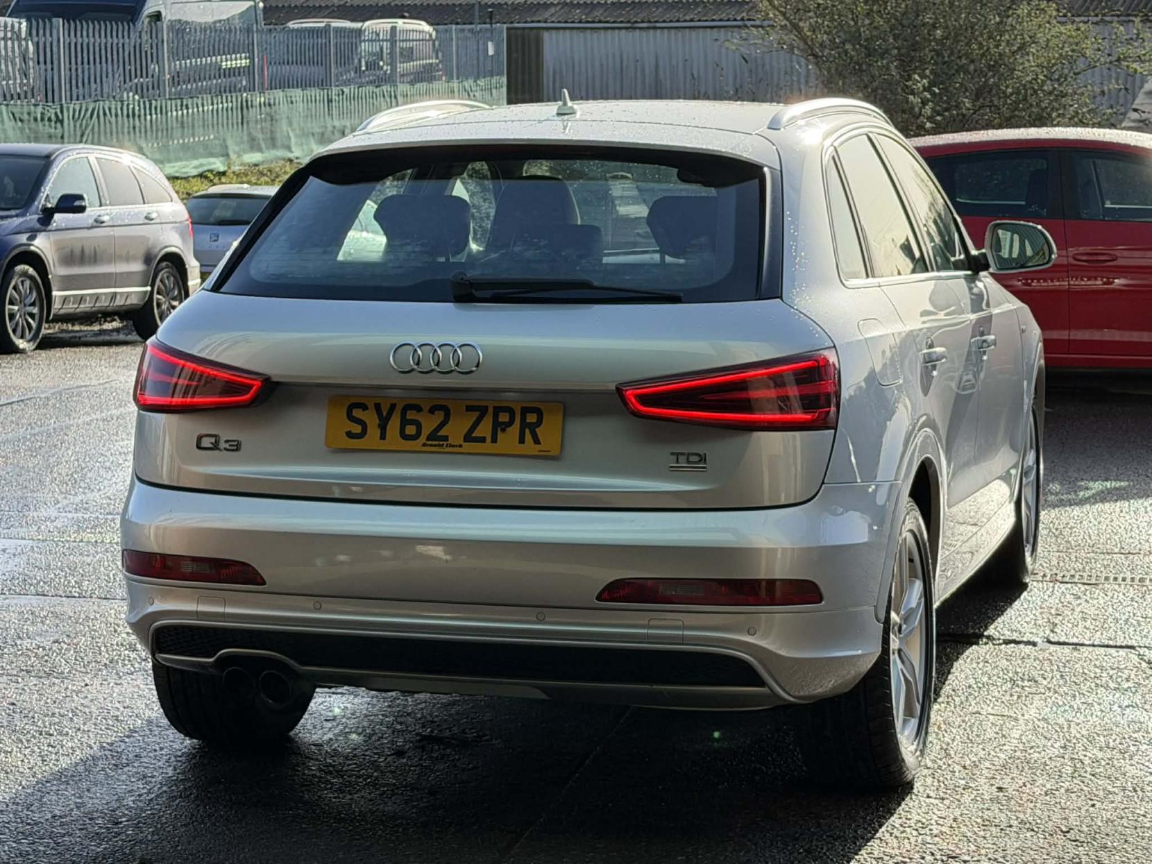 Audi Q3 2.0 TDI S line SUV 5dr Diesel Manual quattro Euro 5 (s/s) (140 ps)