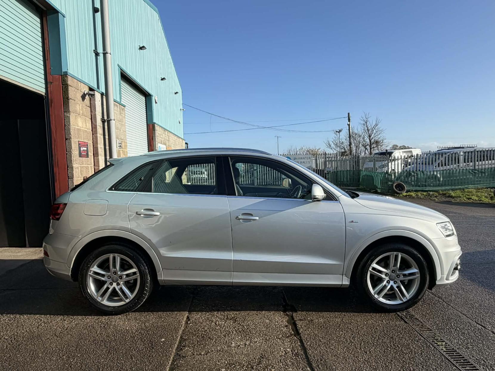 Audi Q3 2.0 TDI S line SUV 5dr Diesel Manual quattro Euro 5 (s/s) (140 ps)