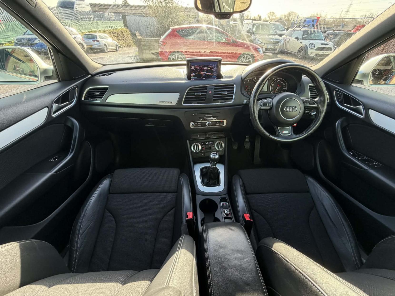 Audi Q3 2.0 TDI S line SUV 5dr Diesel Manual quattro Euro 5 (s/s) (140 ps)