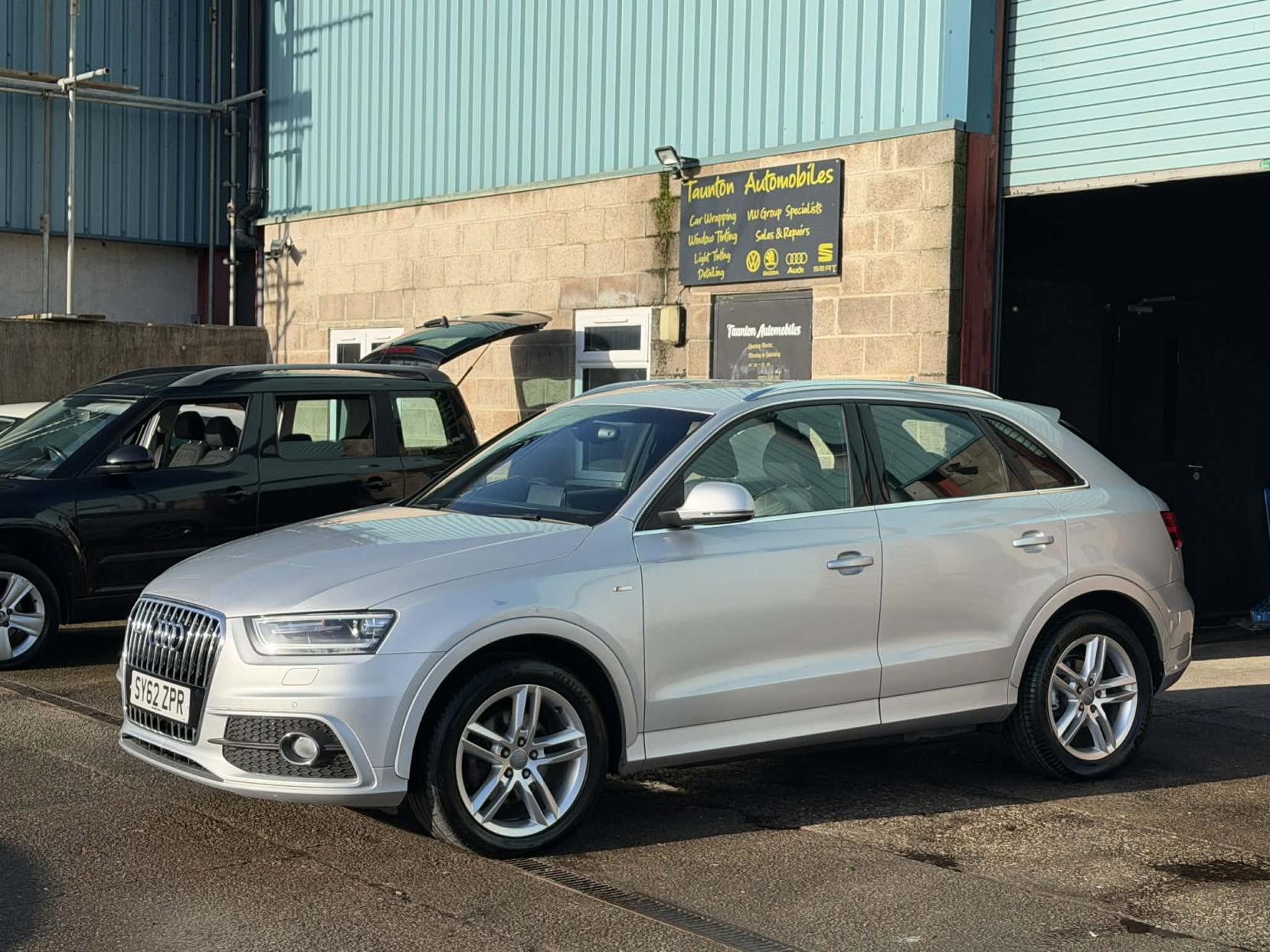 Audi Q3 2.0 TDI S line SUV 5dr Diesel Manual quattro Euro 5 (s/s) (140 ps)