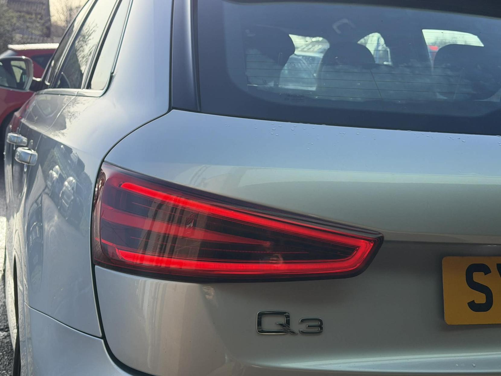 Audi Q3 2.0 TDI S line SUV 5dr Diesel Manual quattro Euro 5 (s/s) (140 ps)