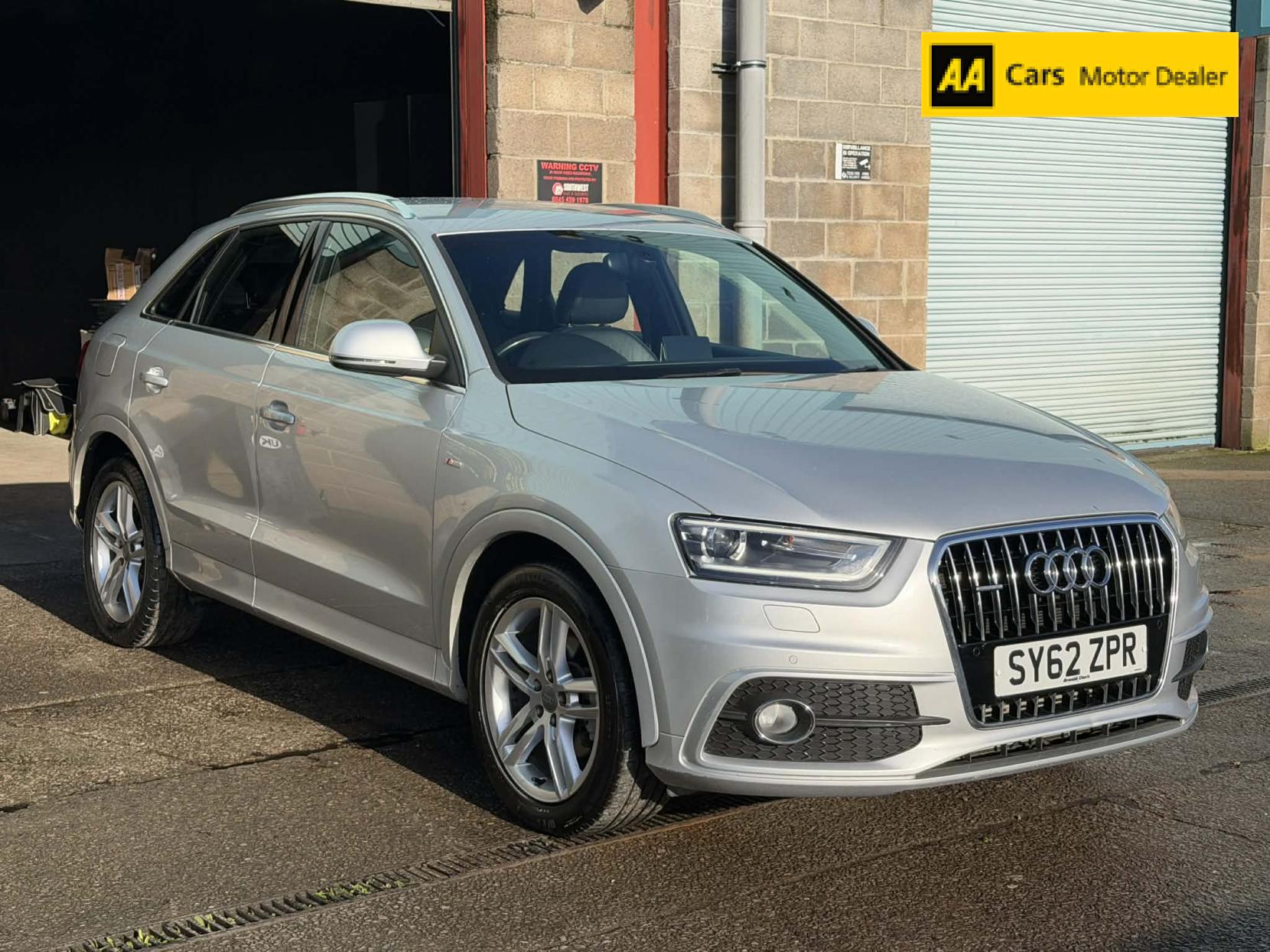 Audi Q3 2.0 TDI S line SUV 5dr Diesel Manual quattro Euro 5 (s/s) (140 ps)