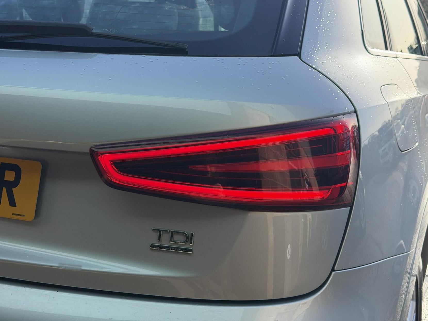 Audi Q3 2.0 TDI S line SUV 5dr Diesel Manual quattro Euro 5 (s/s) (140 ps)