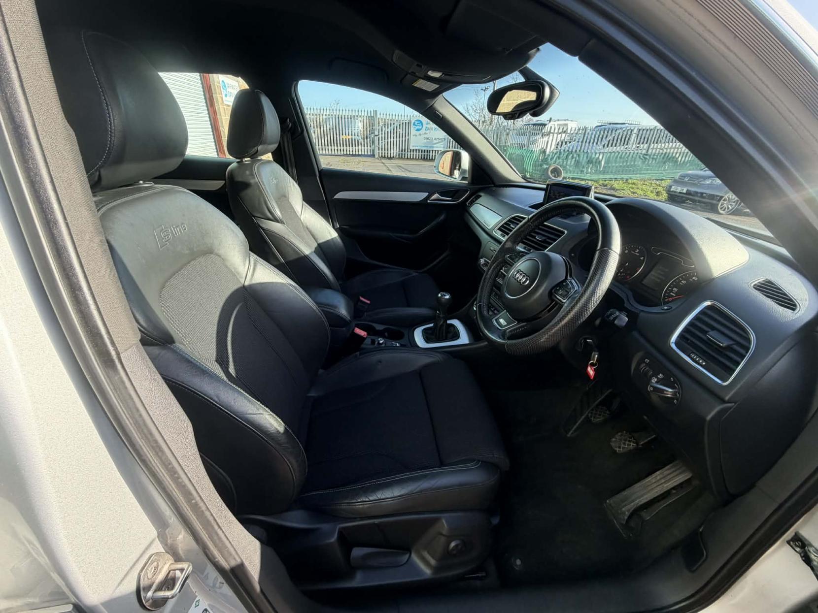 Audi Q3 2.0 TDI S line SUV 5dr Diesel Manual quattro Euro 5 (s/s) (140 ps)