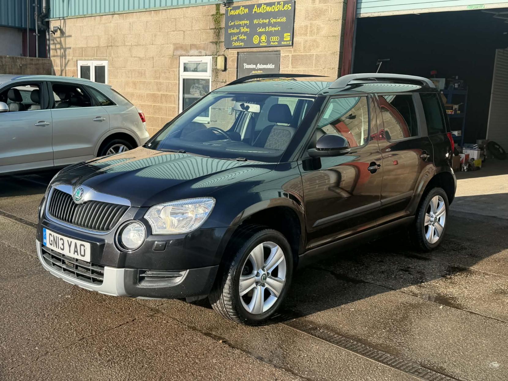 Skoda Yeti 2.0 TDI SE Plus SUV 5dr Diesel Manual 4WD Euro 5 (140 ps)