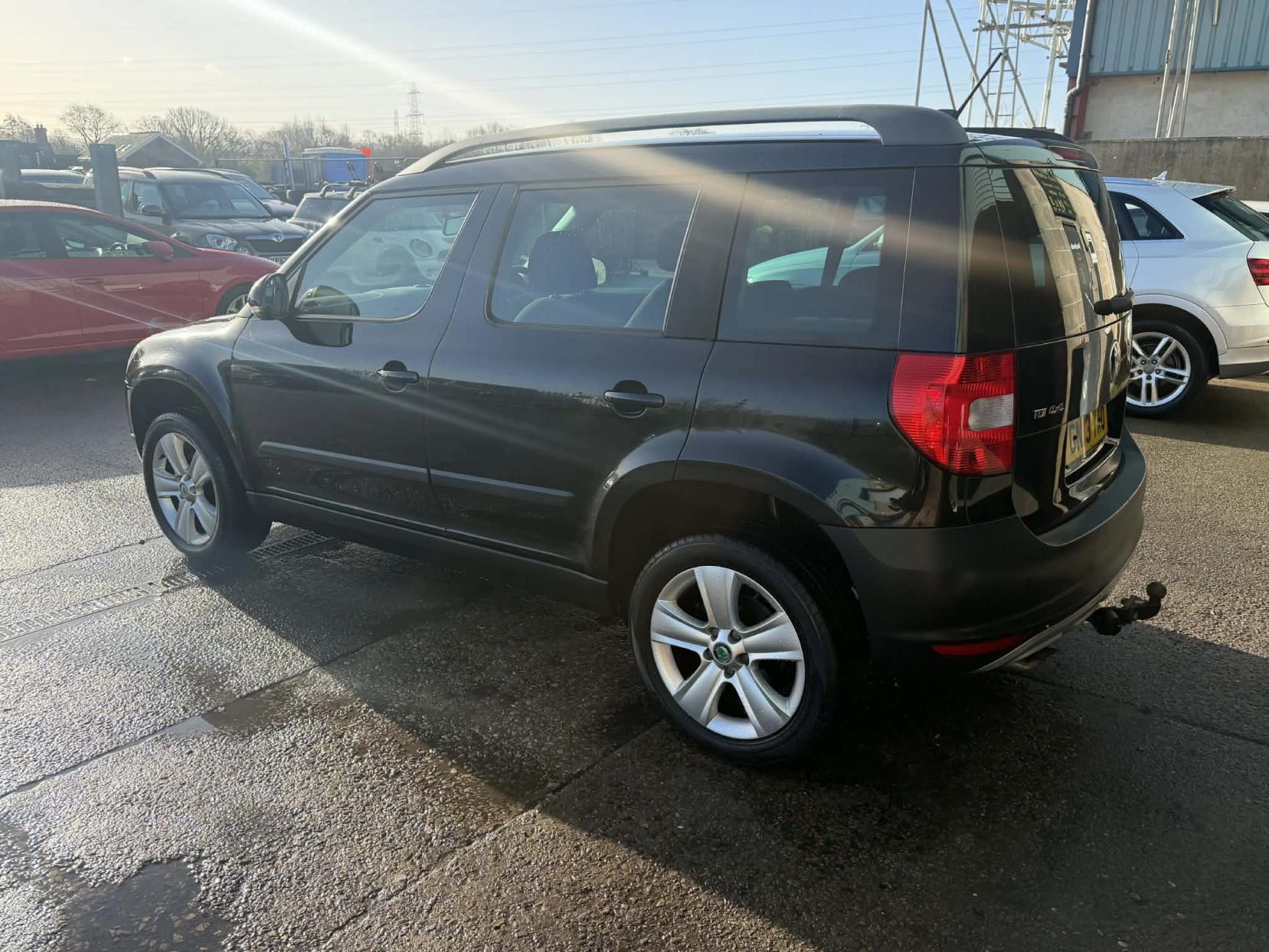 Skoda Yeti 2.0 TDI SE Plus SUV 5dr Diesel Manual 4WD Euro 5 (140 ps)