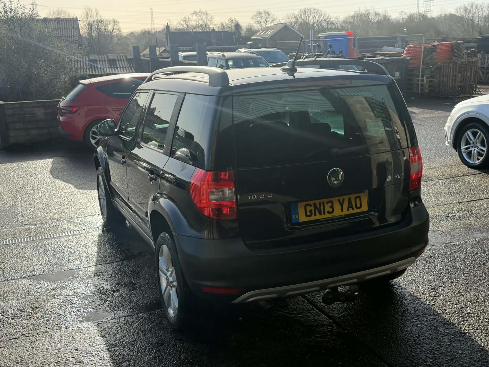Skoda Yeti 2.0 TDI SE Plus SUV 5dr Diesel Manual 4WD Euro 5 (140 ps)