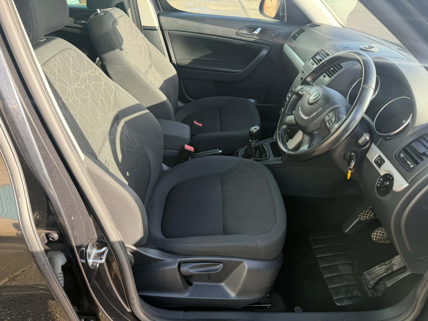 Skoda Yeti 2.0 TDI SE Plus SUV 5dr Diesel Manual 4WD Euro 5 (140 ps)