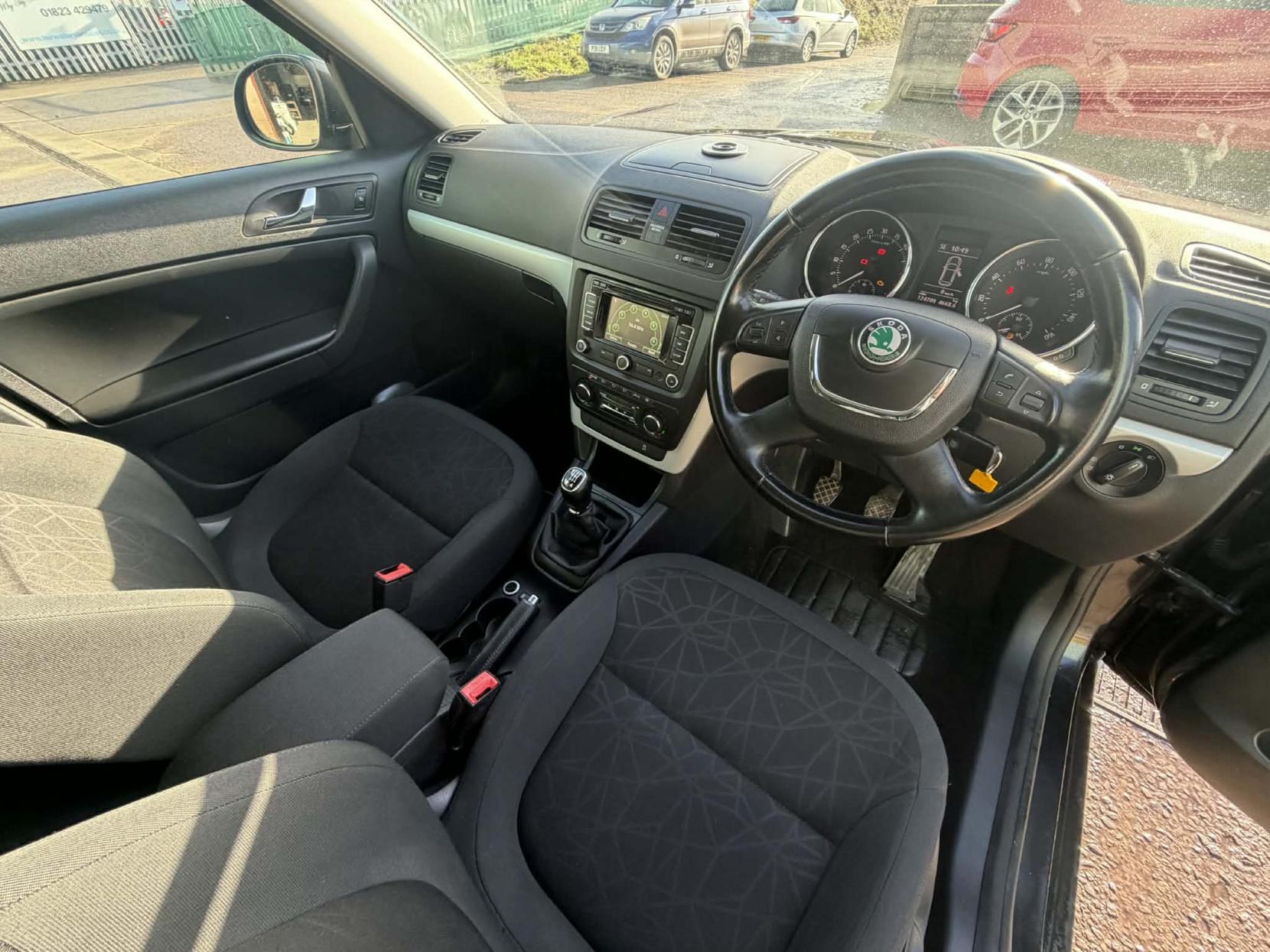 Skoda Yeti 2.0 TDI SE Plus SUV 5dr Diesel Manual 4WD Euro 5 (140 ps)