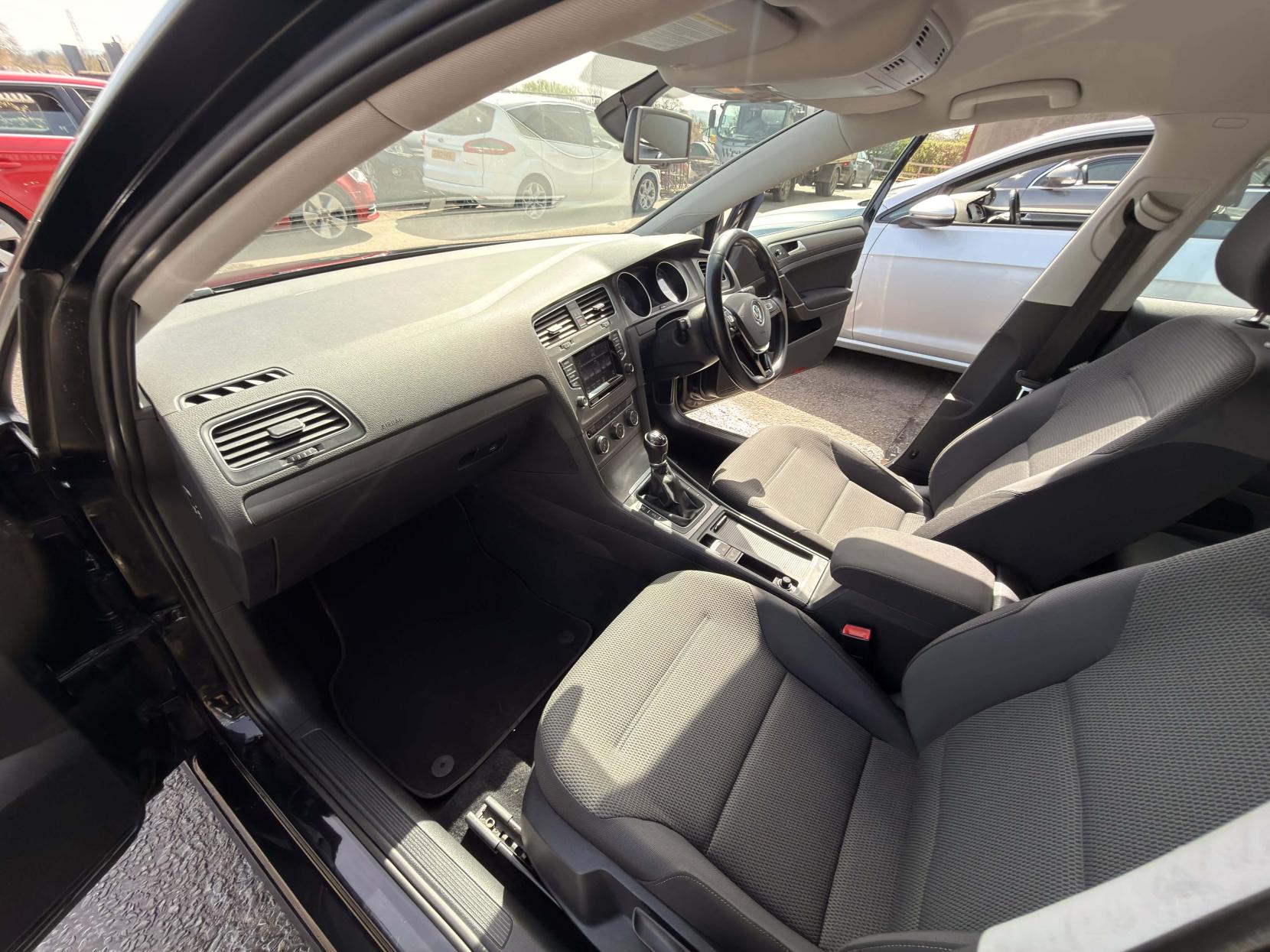 Volkswagen Golf 2.0 TDI BlueMotion Tech SE Hatchback 5dr Diesel Manual Euro 5 (s/s) (150 ps)