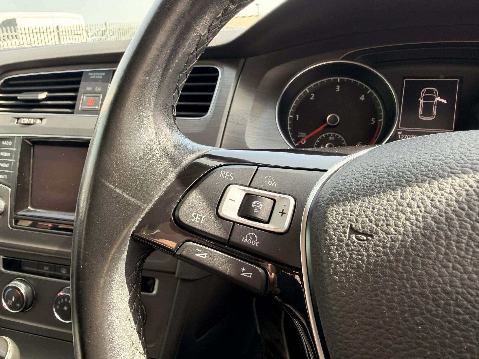 Volkswagen Golf 2.0 TDI BlueMotion Tech SE Hatchback 5dr Diesel Manual Euro 5 (s/s) (150 ps)