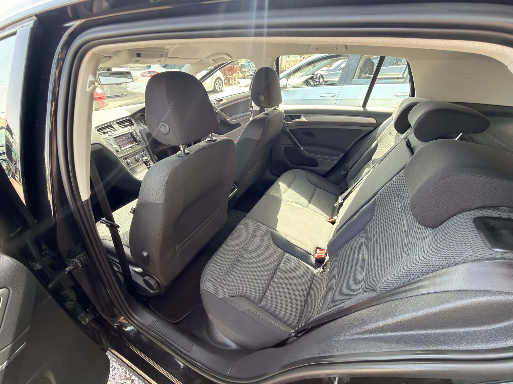 Volkswagen Golf 2.0 TDI BlueMotion Tech SE Hatchback 5dr Diesel Manual Euro 5 (s/s) (150 ps)