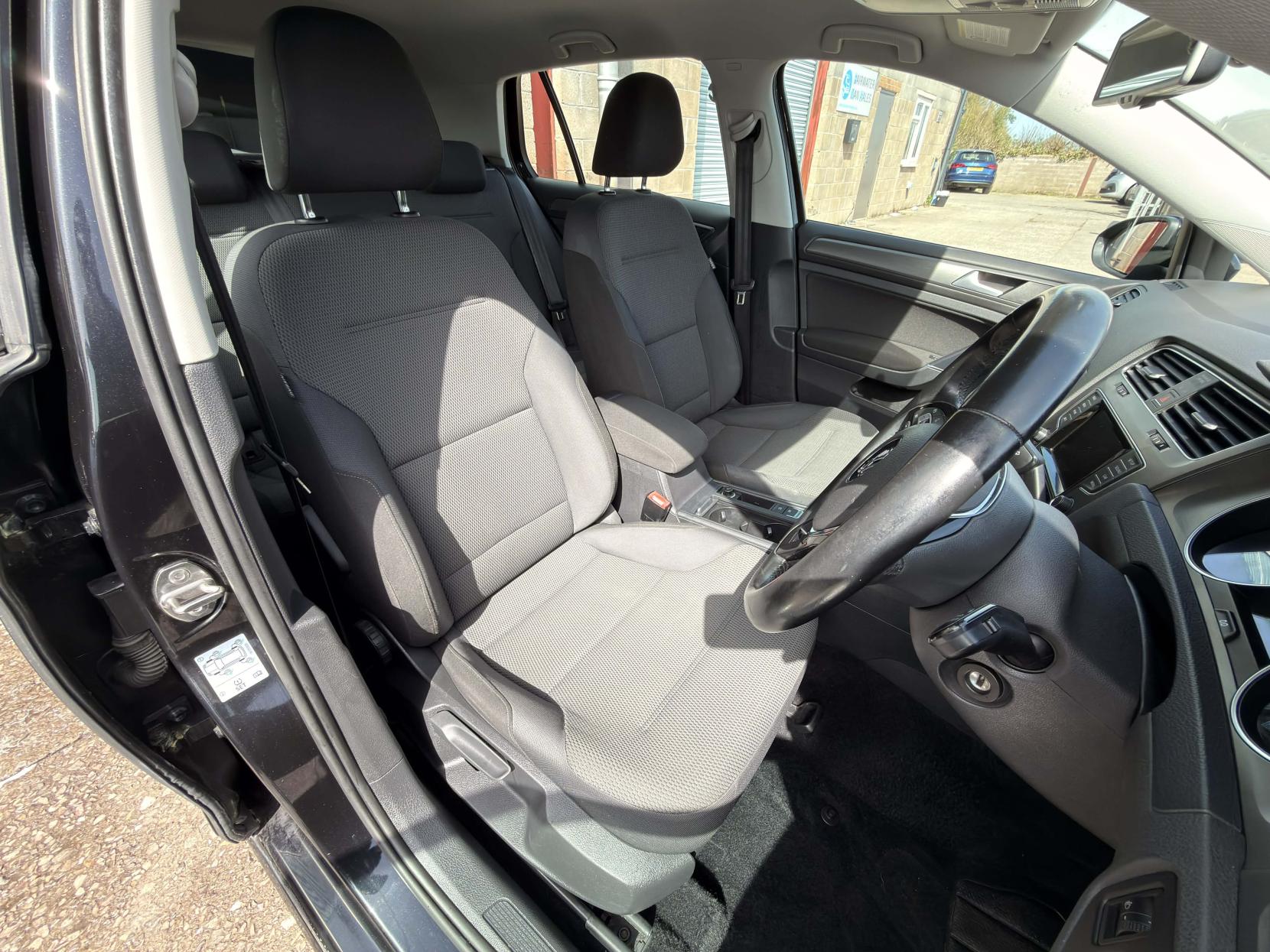 Volkswagen Golf 2.0 TDI BlueMotion Tech SE Hatchback 5dr Diesel Manual Euro 5 (s/s) (150 ps)