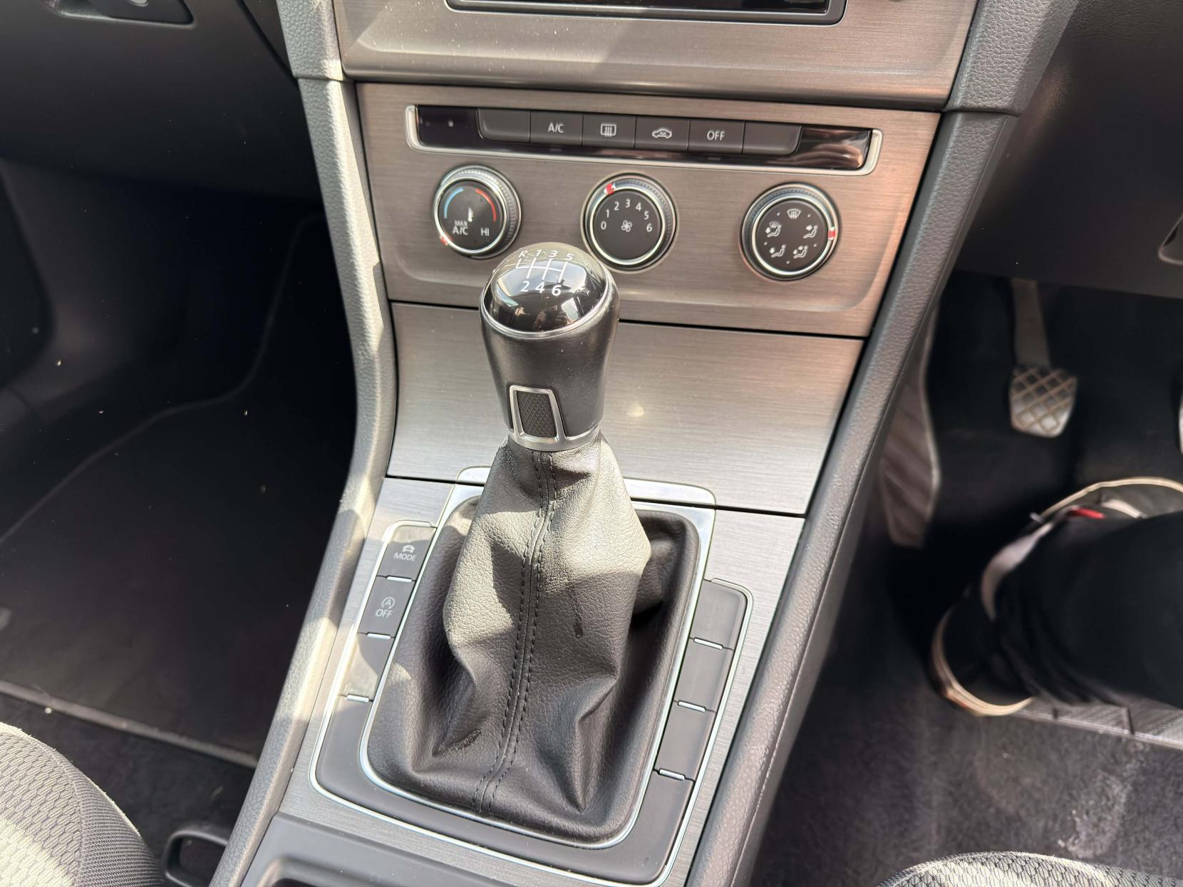 Volkswagen Golf 2.0 TDI BlueMotion Tech SE Hatchback 5dr Diesel Manual Euro 5 (s/s) (150 ps)