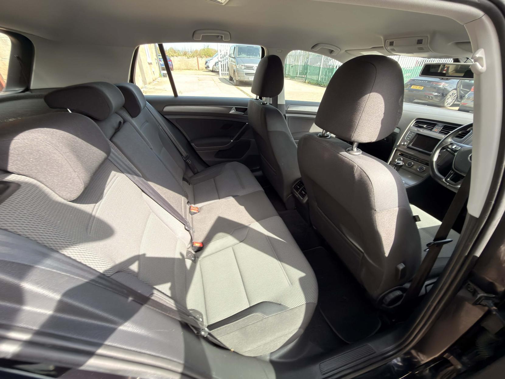 Volkswagen Golf 2.0 TDI BlueMotion Tech SE Hatchback 5dr Diesel Manual Euro 5 (s/s) (150 ps)