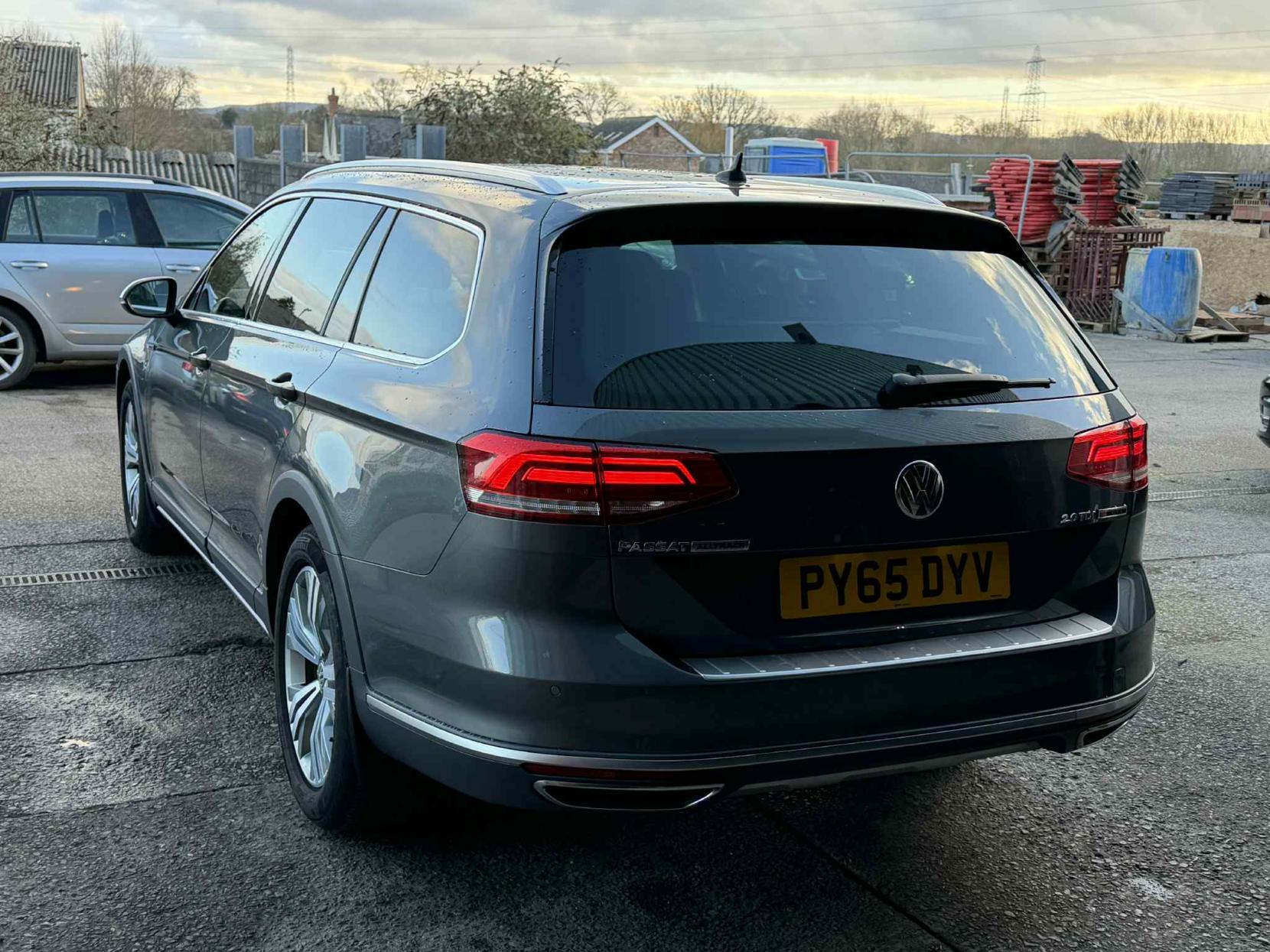 Volkswagen Passat 2.0 TDI BlueMotion Tech Alltrack Estate 5dr Diesel DSG 4Motion Euro 6 (s/s) (190 ps)