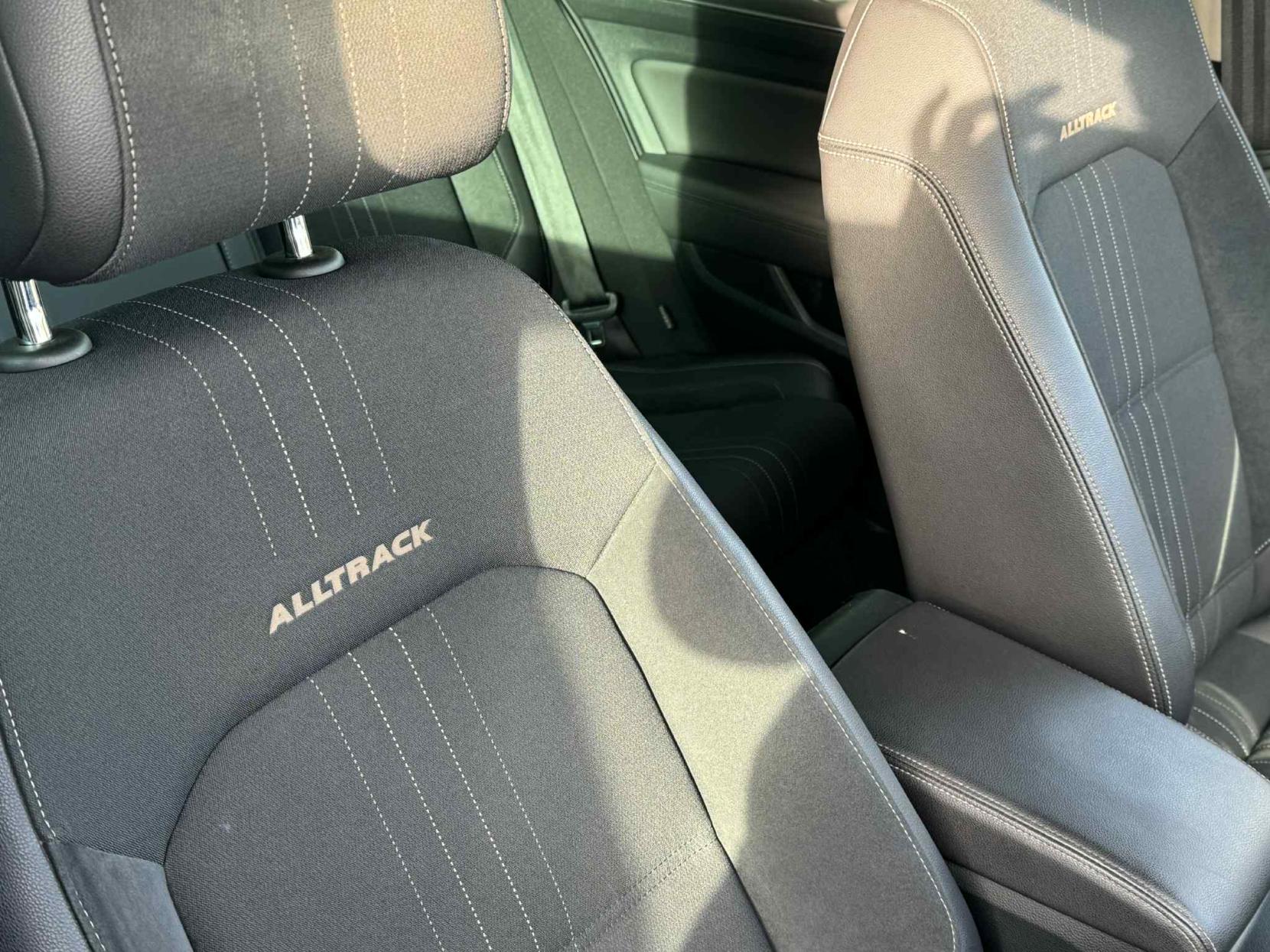 Volkswagen Passat 2.0 TDI BlueMotion Tech Alltrack Estate 5dr Diesel DSG 4Motion Euro 6 (s/s) (190 ps)