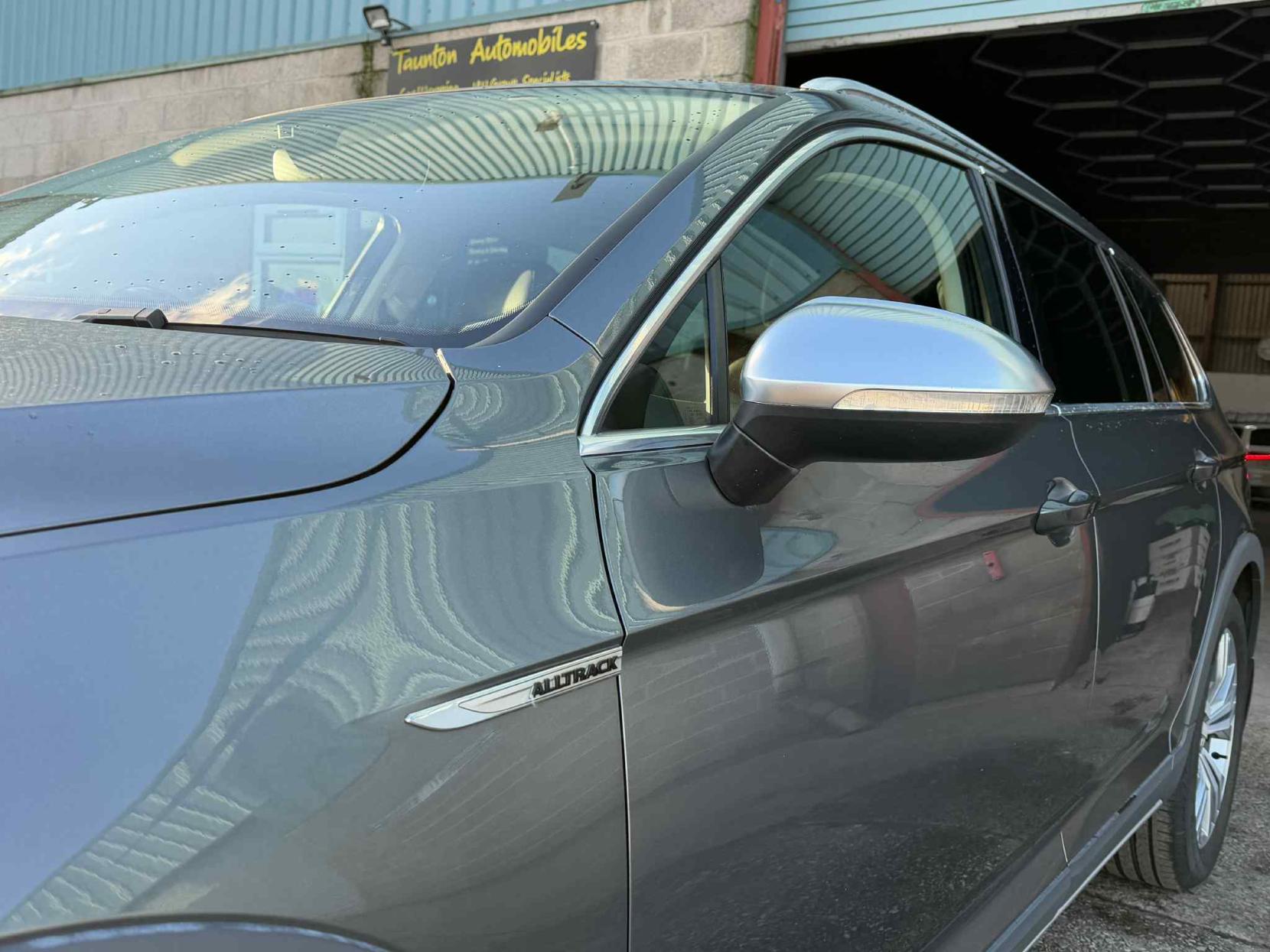 Volkswagen Passat 2.0 TDI BlueMotion Tech Alltrack Estate 5dr Diesel DSG 4Motion Euro 6 (s/s) (190 ps)