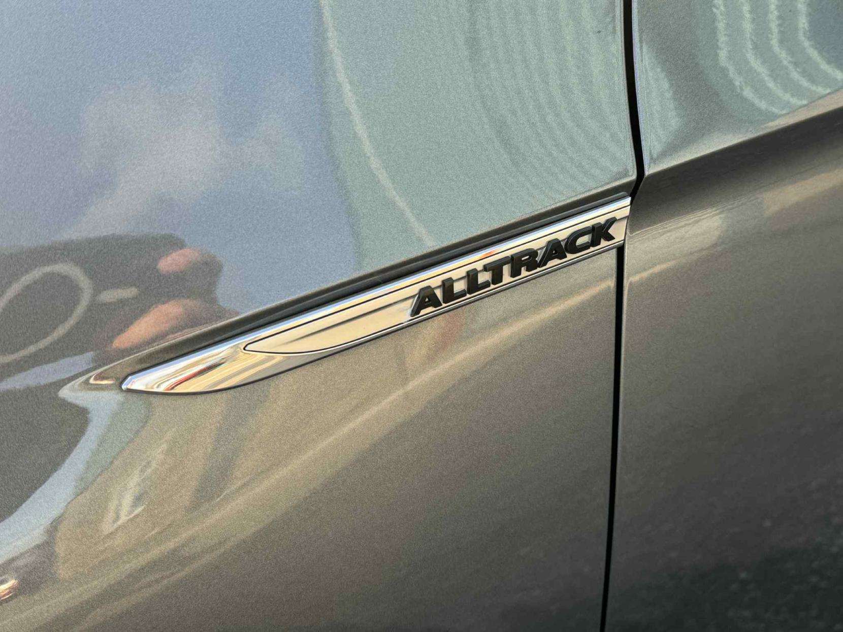 Volkswagen Passat 2.0 TDI BlueMotion Tech Alltrack Estate 5dr Diesel DSG 4Motion Euro 6 (s/s) (190 ps)