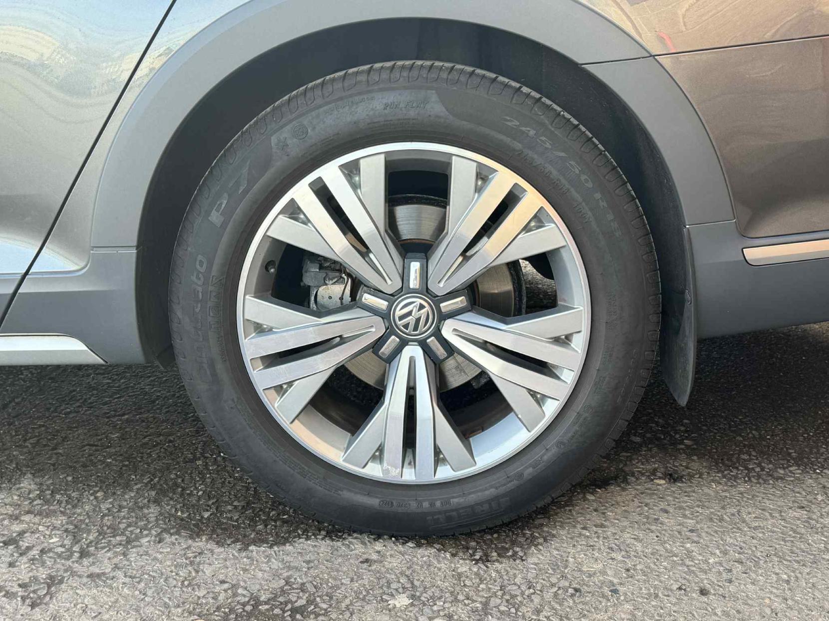 Volkswagen Passat 2.0 TDI BlueMotion Tech Alltrack Estate 5dr Diesel DSG 4Motion Euro 6 (s/s) (190 ps)