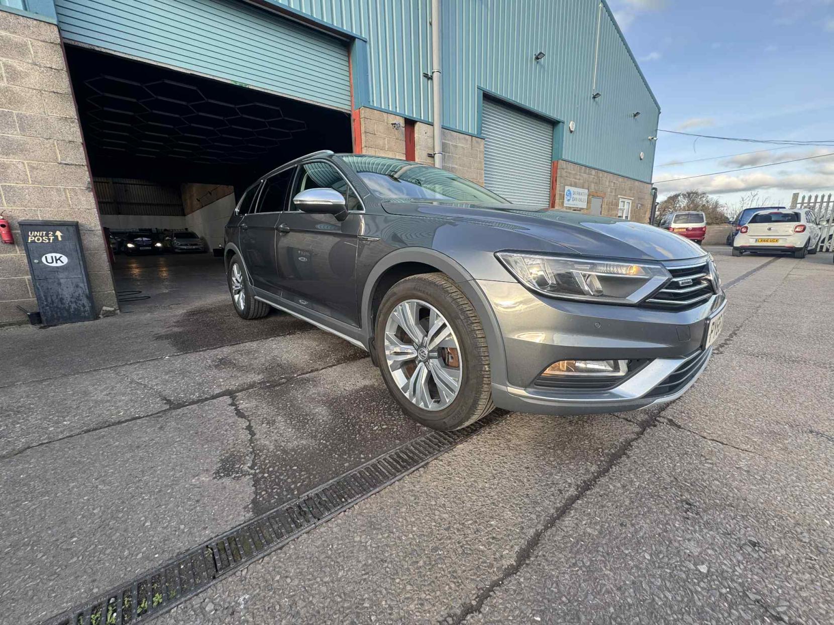 Volkswagen Passat 2.0 TDI BlueMotion Tech Alltrack Estate 5dr Diesel DSG 4Motion Euro 6 (s/s) (190 ps)