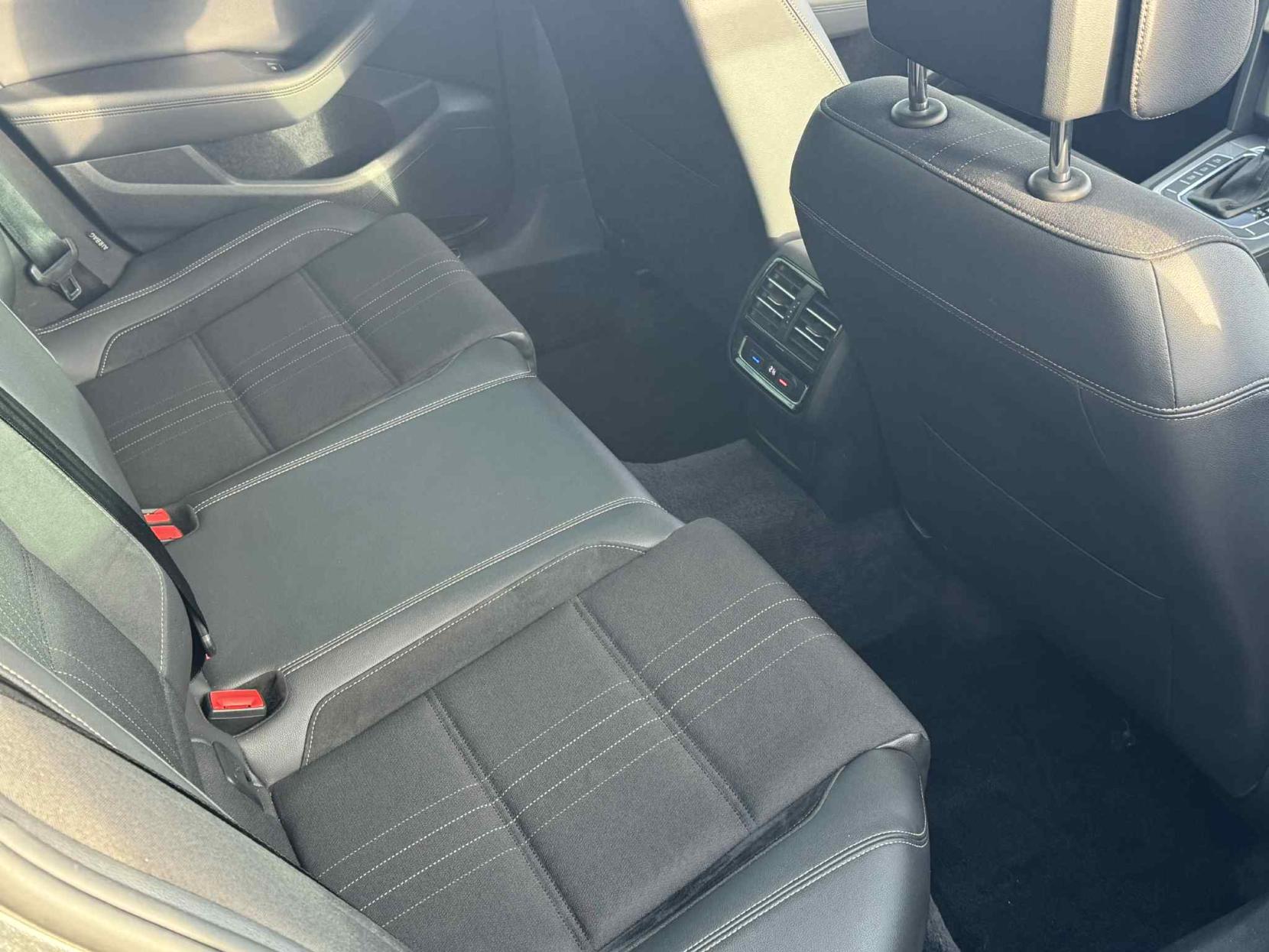 Volkswagen Passat 2.0 TDI BlueMotion Tech Alltrack Estate 5dr Diesel DSG 4Motion Euro 6 (s/s) (190 ps)