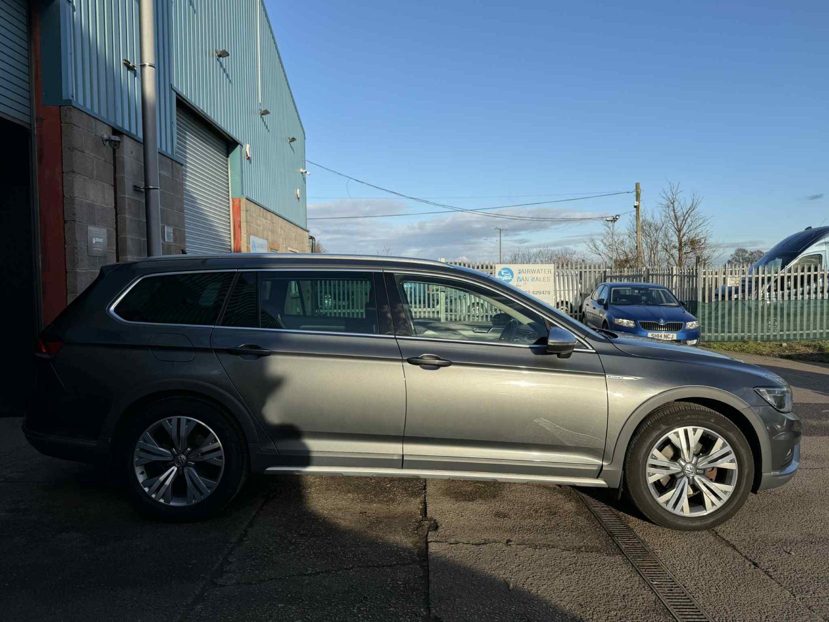 Volkswagen Passat 2.0 TDI BlueMotion Tech Alltrack Estate 5dr Diesel DSG 4Motion Euro 6 (s/s) (190 ps)