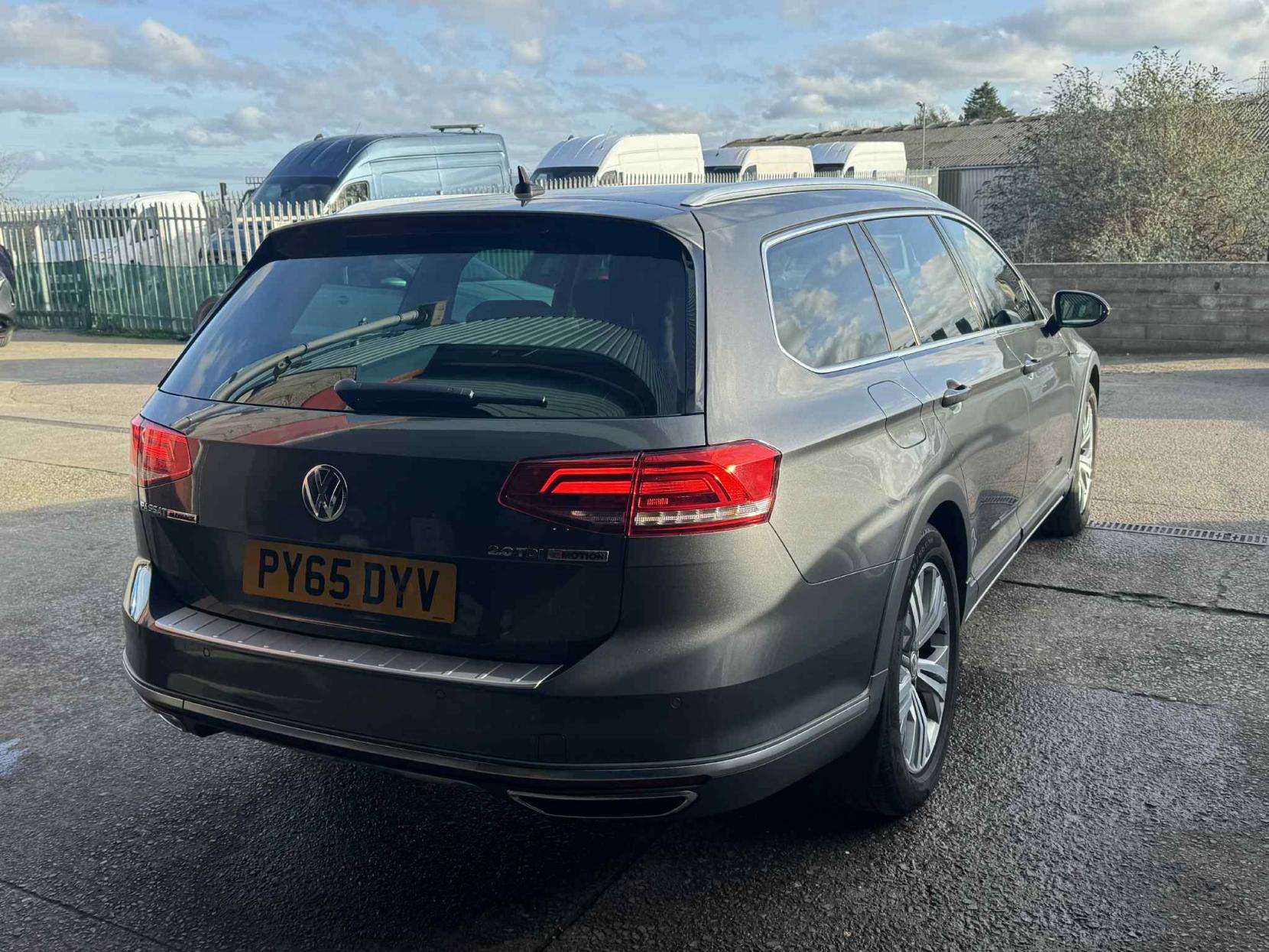 Volkswagen Passat 2.0 TDI BlueMotion Tech Alltrack Estate 5dr Diesel DSG 4Motion Euro 6 (s/s) (190 ps)