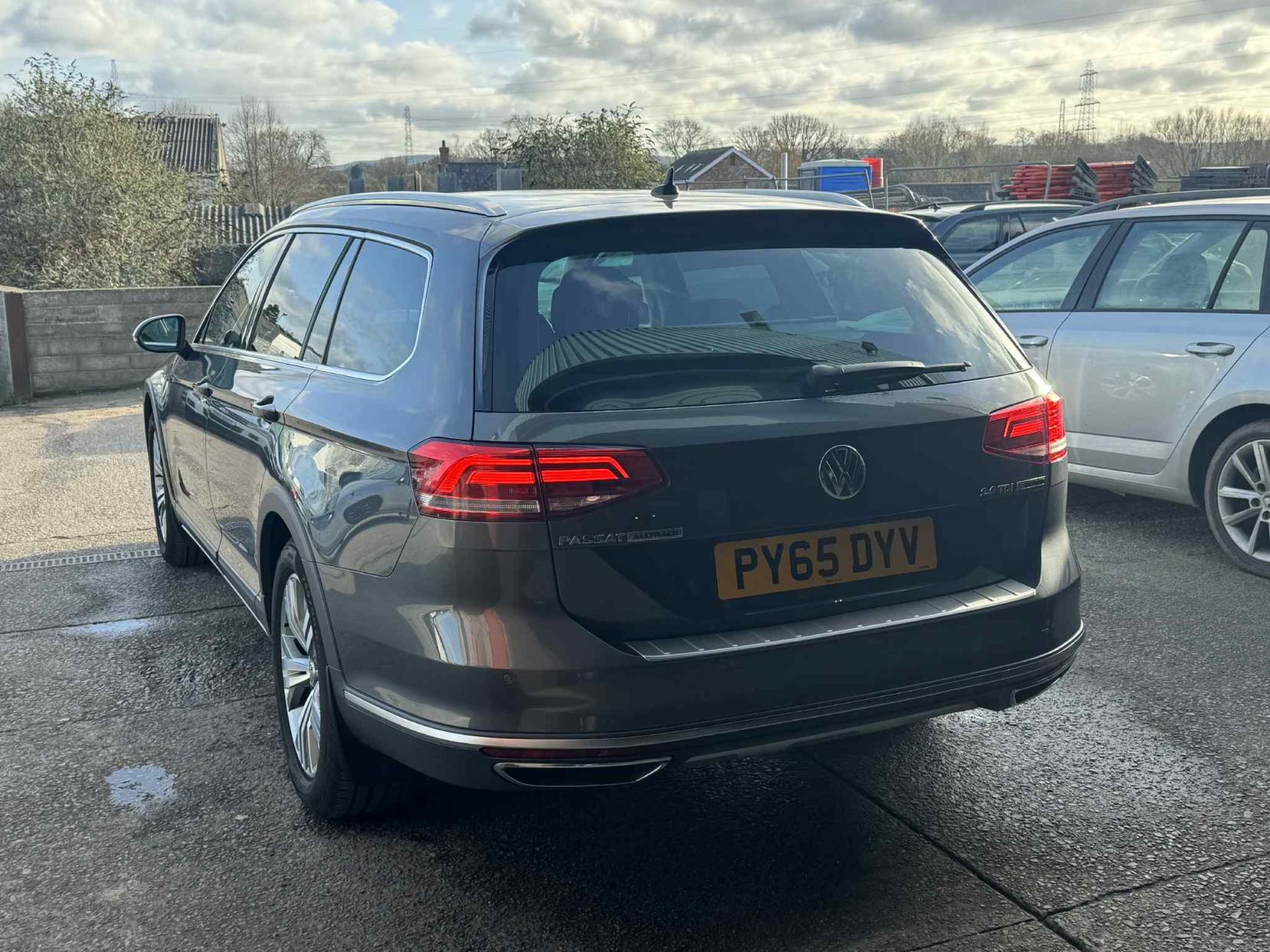 Volkswagen Passat 2.0 TDI BlueMotion Tech Alltrack Estate 5dr Diesel DSG 4Motion Euro 6 (s/s) (190 ps)