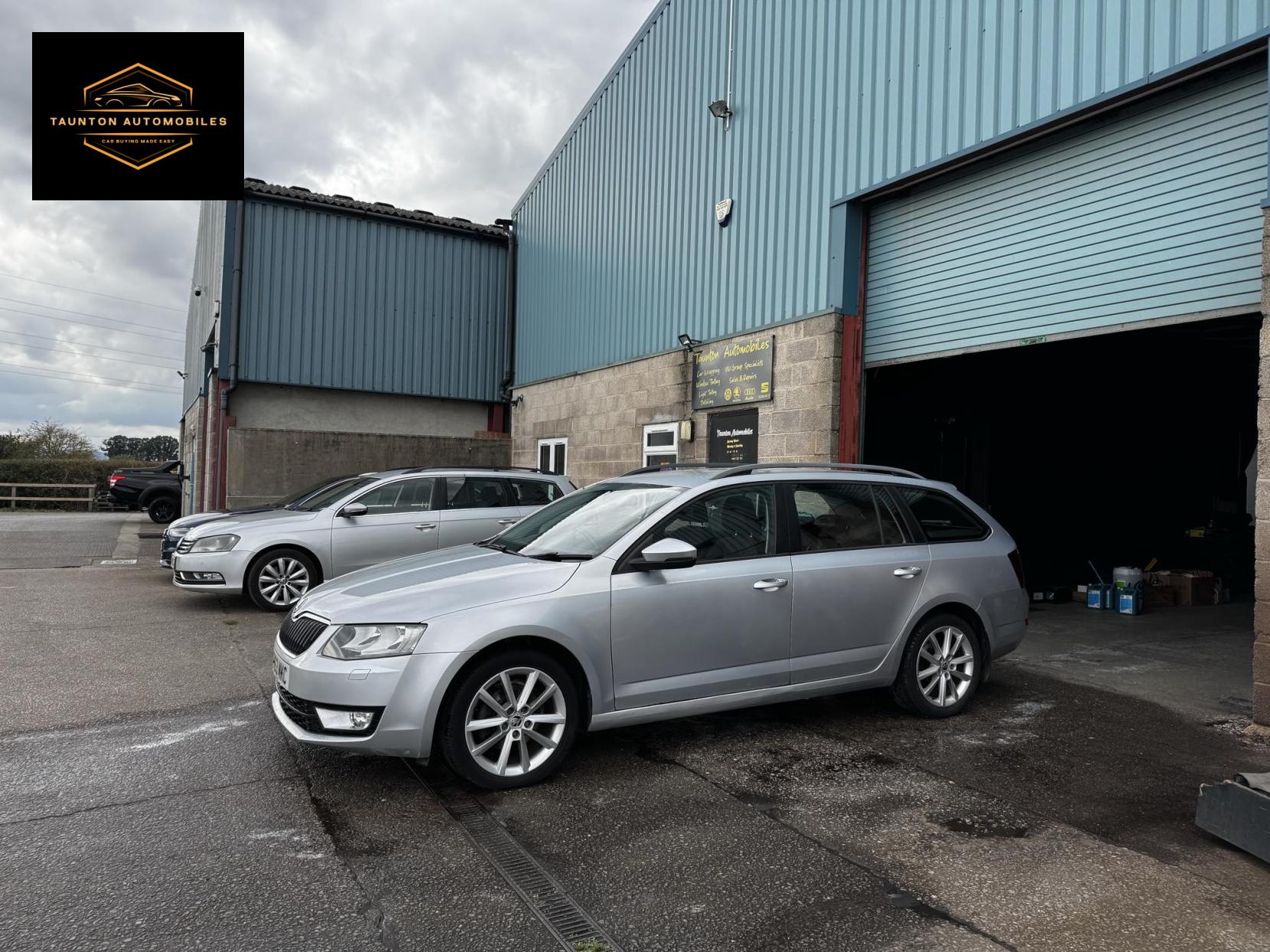 Skoda Octavia 1.6 TDI Elegance Estate 5dr Diesel Manual Euro 5 (s/s) (105 ps)