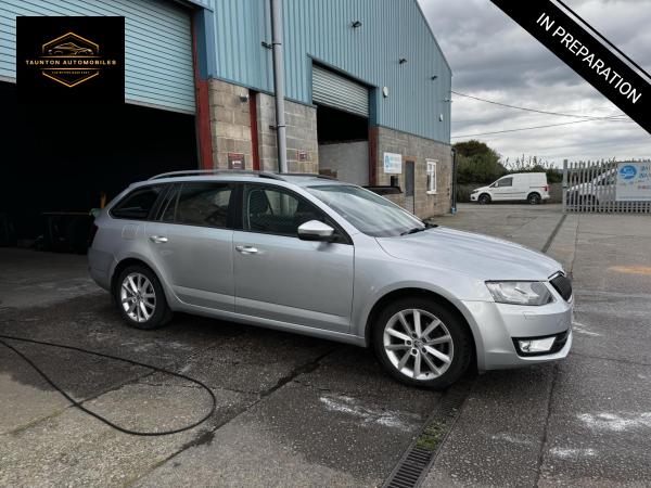 Skoda Octavia 1.6 TDI Elegance Estate 5dr Diesel Manual Euro 5 (s/s) (105 ps)