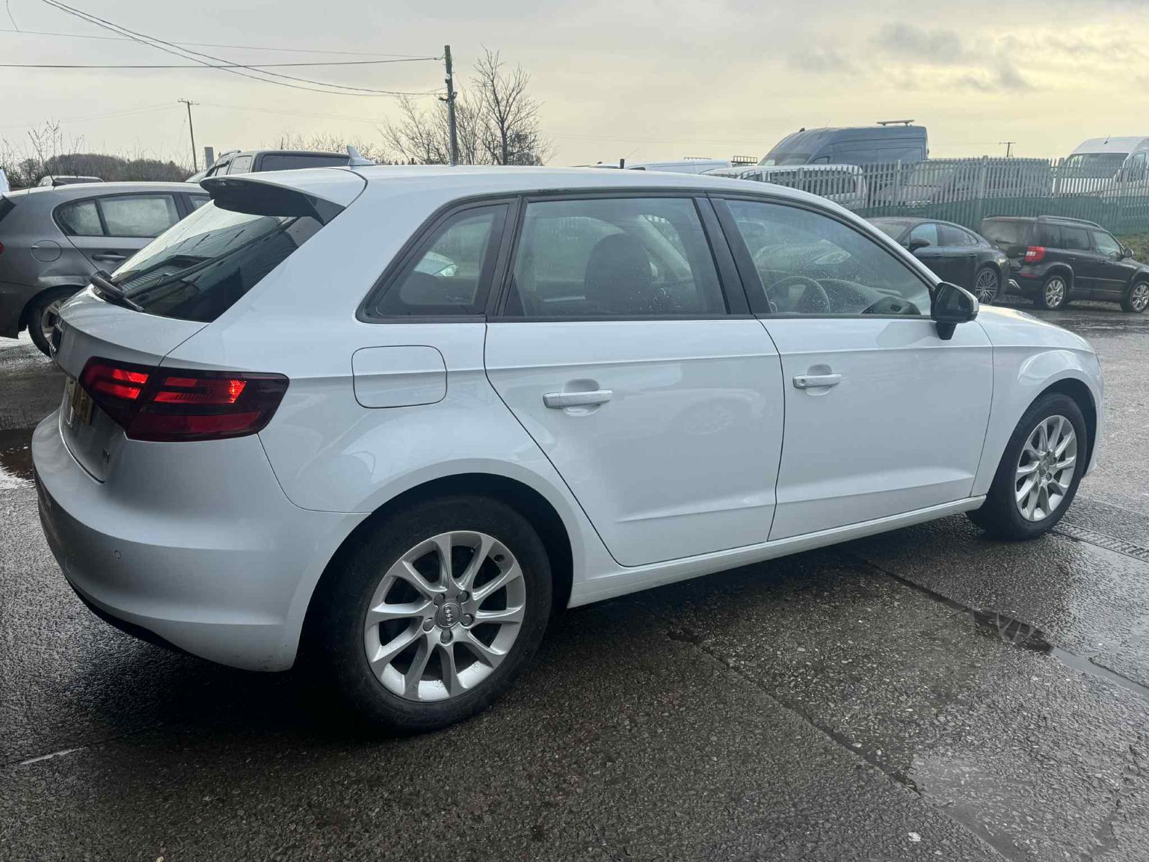 Audi A3 1.6 TDI SE Sportback 5dr Diesel Manual Euro 6 (s/s) (110 ps)