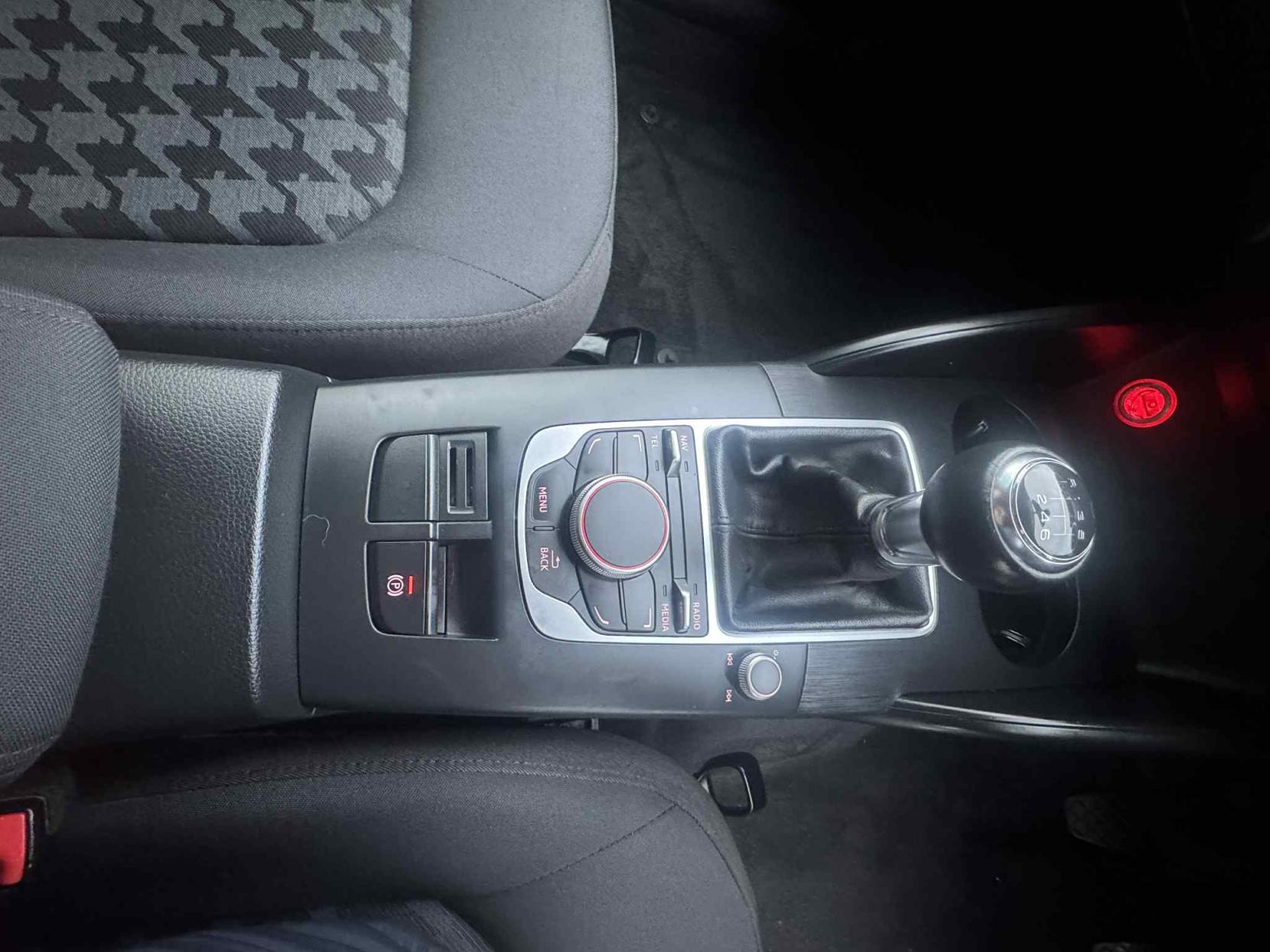 Audi A3 1.6 TDI SE Sportback 5dr Diesel Manual Euro 6 (s/s) (110 ps)