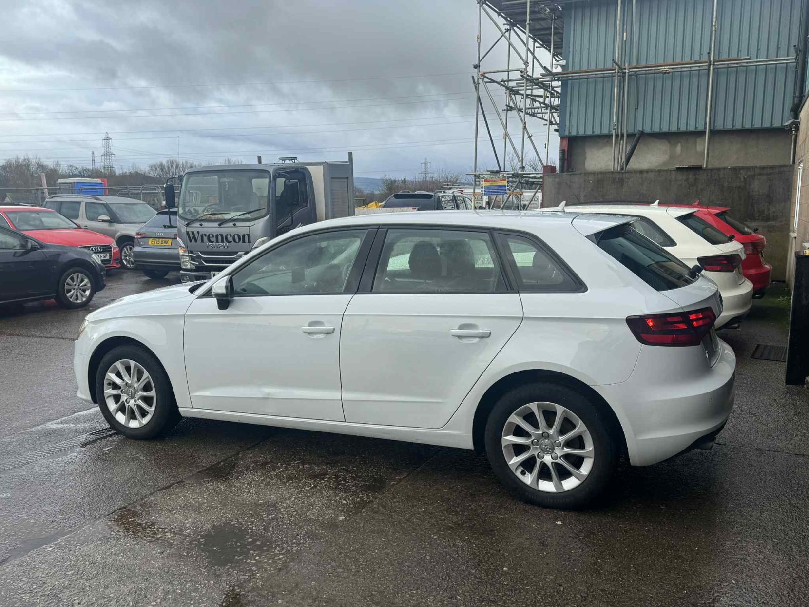 Audi A3 1.6 TDI SE Sportback 5dr Diesel Manual Euro 6 (s/s) (110 ps)