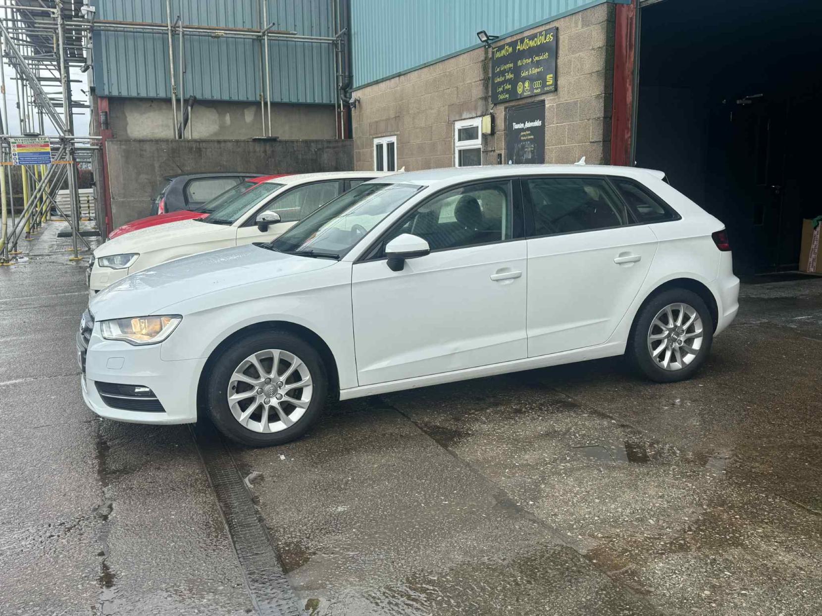 Audi A3 1.6 TDI SE Sportback 5dr Diesel Manual Euro 6 (s/s) (110 ps)