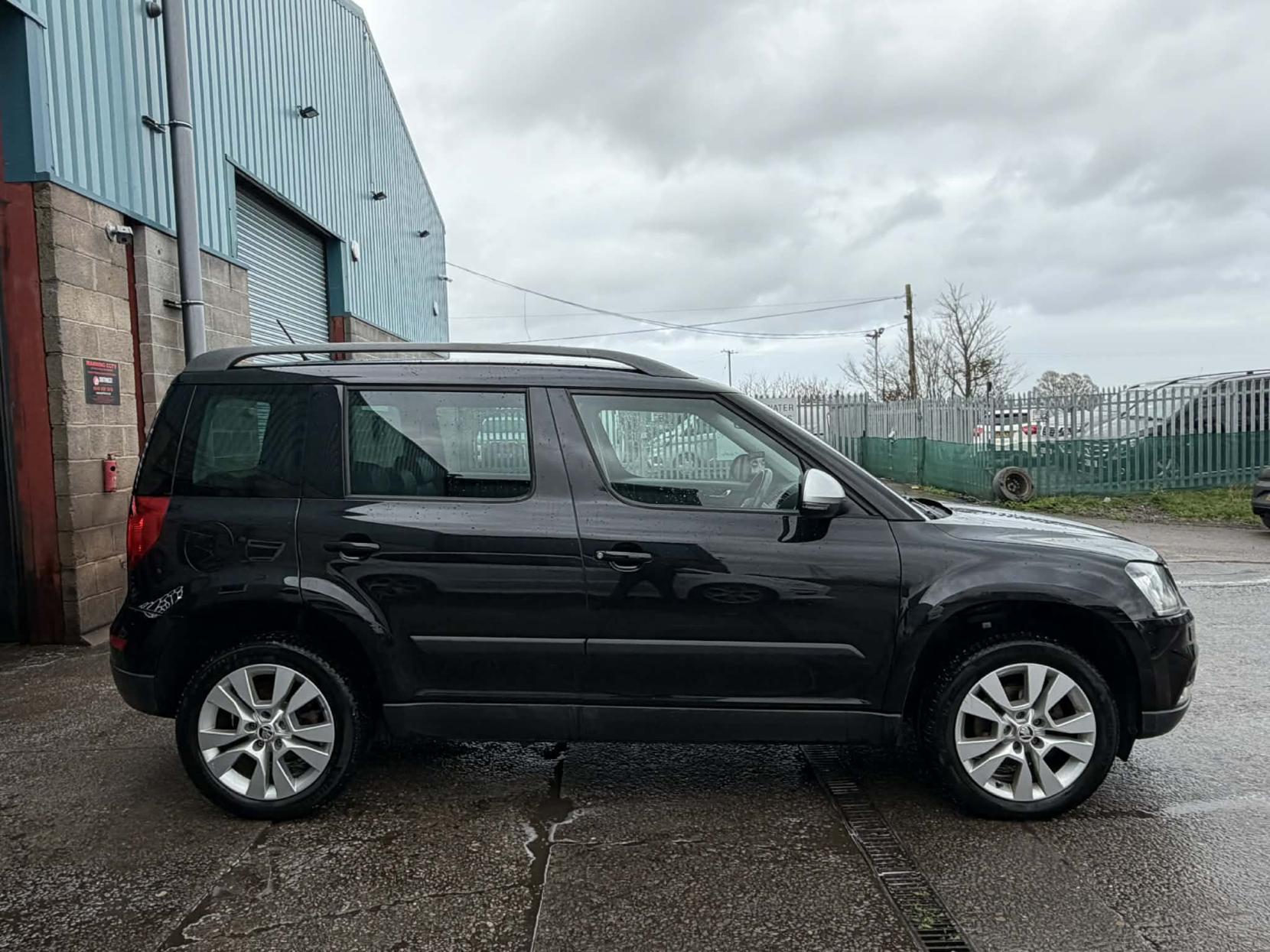 Skoda Yeti 2.0 TDI SE L Outdoor 5dr Diesel Manual 4WD Euro 6 (s/s) (150 ps)