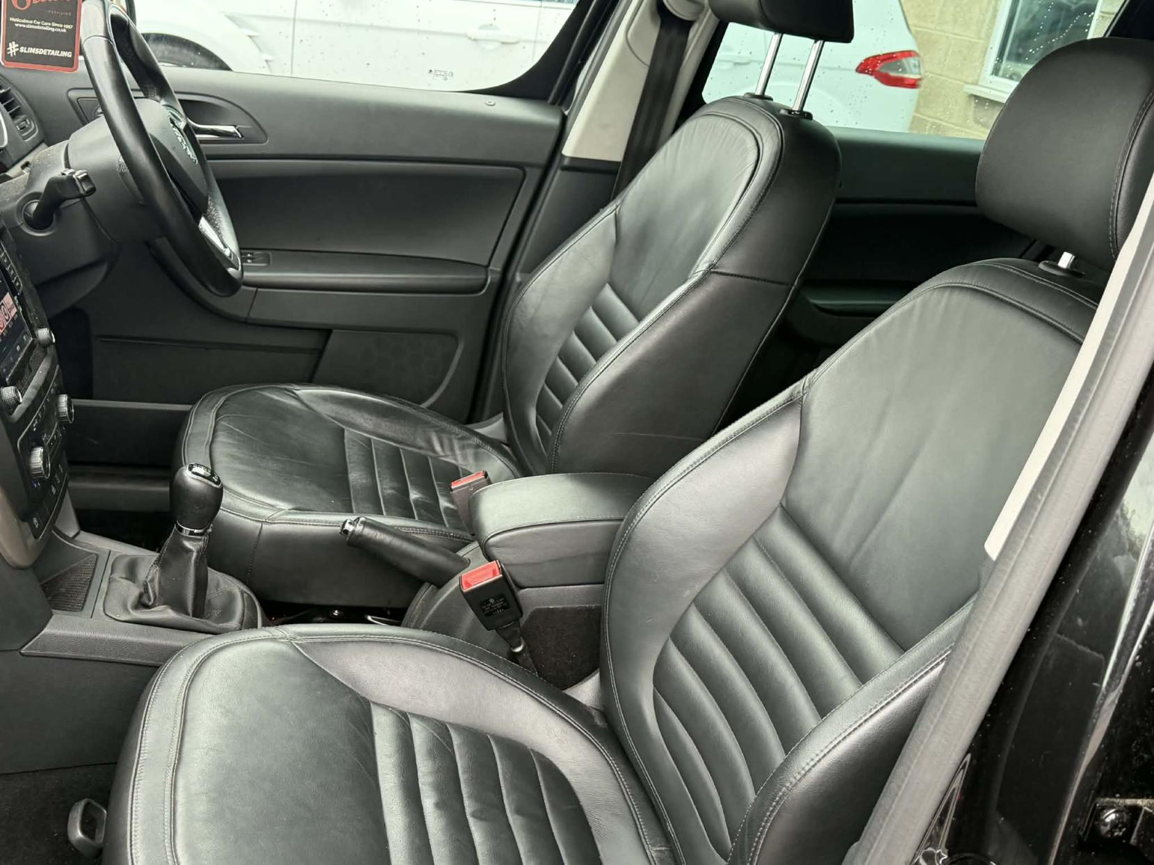 Skoda Yeti 2.0 TDI SE L Outdoor 5dr Diesel Manual 4WD Euro 6 (s/s) (150 ps)