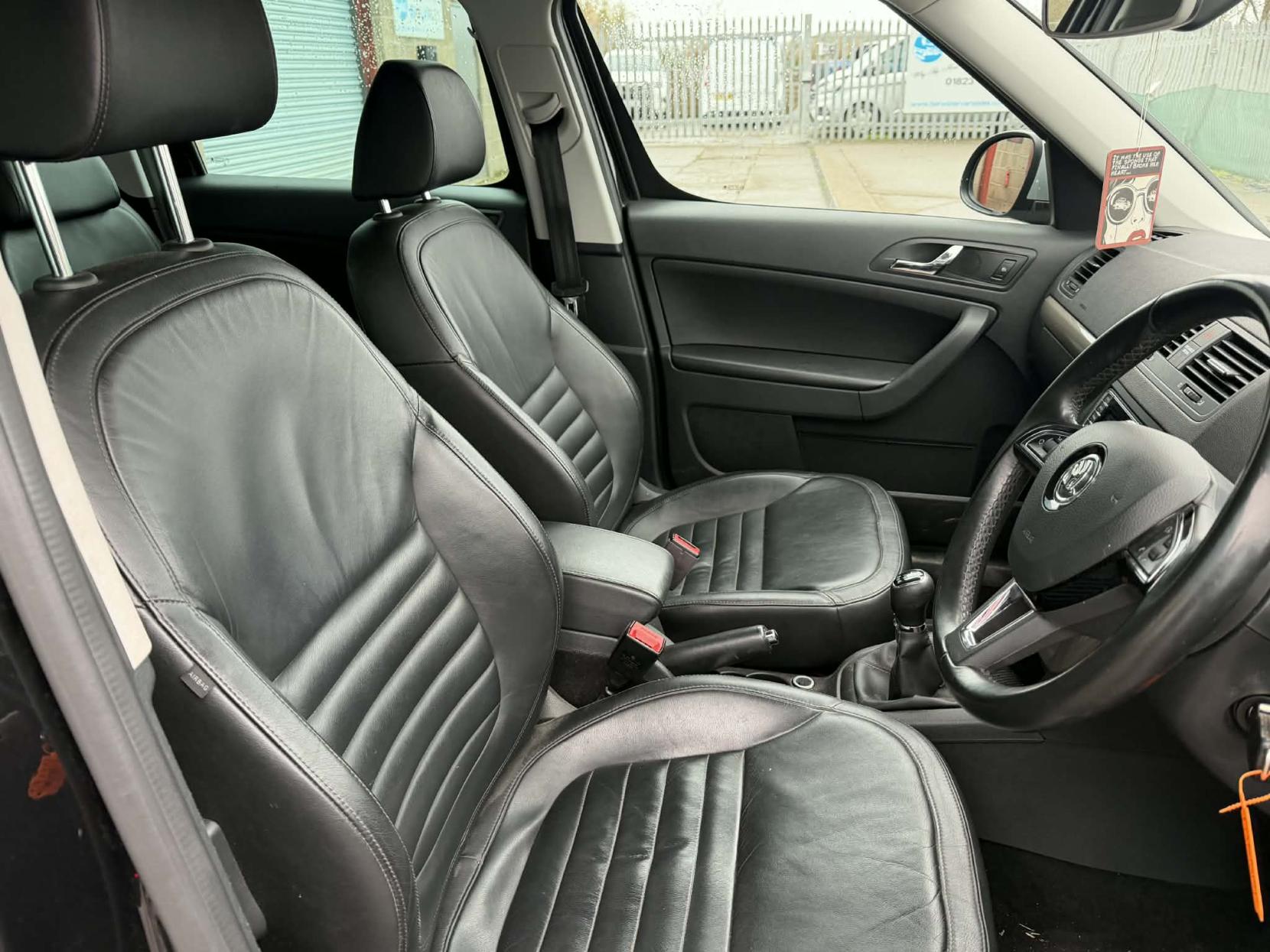 Skoda Yeti 2.0 TDI SE L Outdoor 5dr Diesel Manual 4WD Euro 6 (s/s) (150 ps)