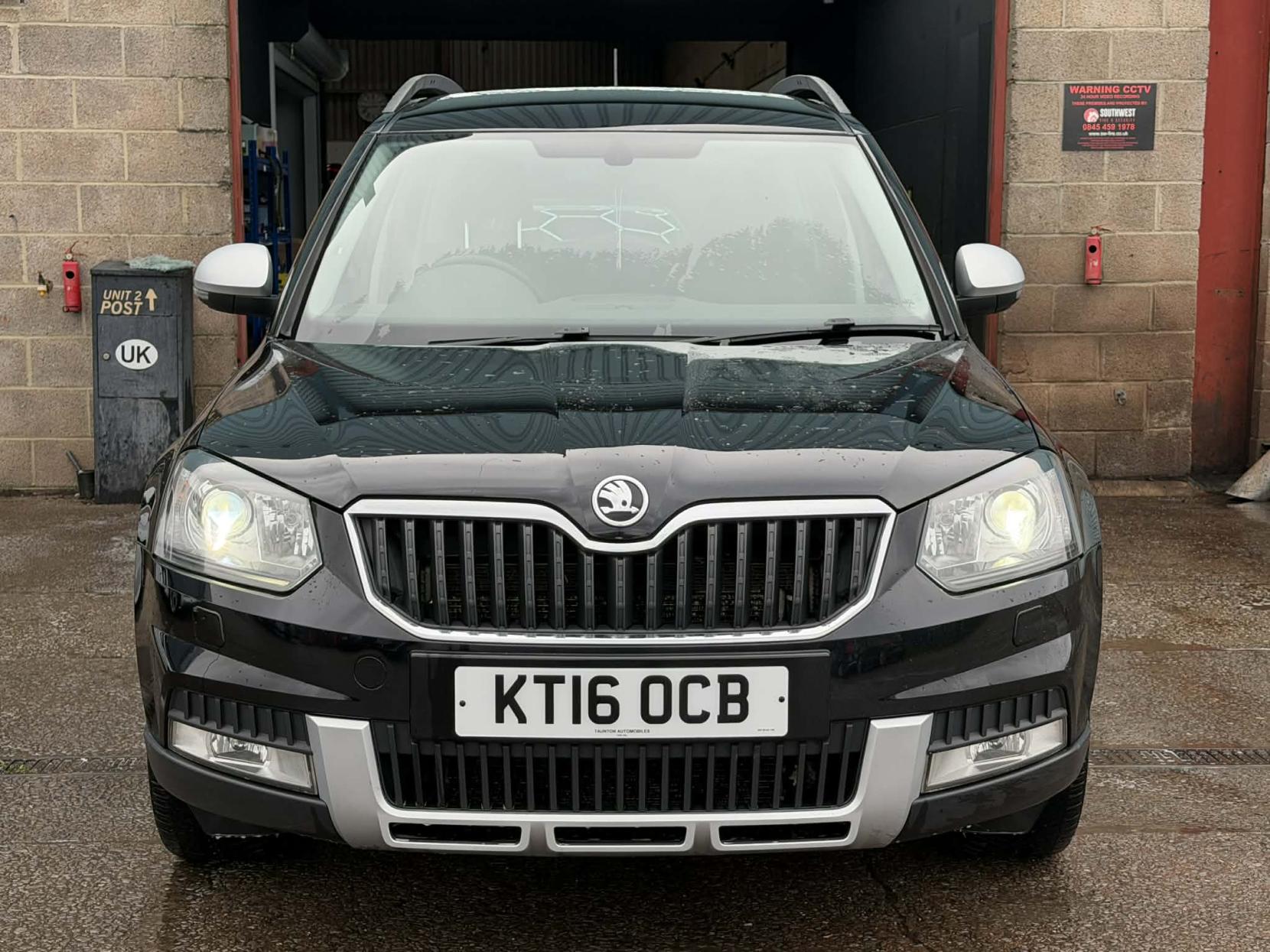 Skoda Yeti 2.0 TDI SE L Outdoor 5dr Diesel Manual 4WD Euro 6 (s/s) (150 ps)