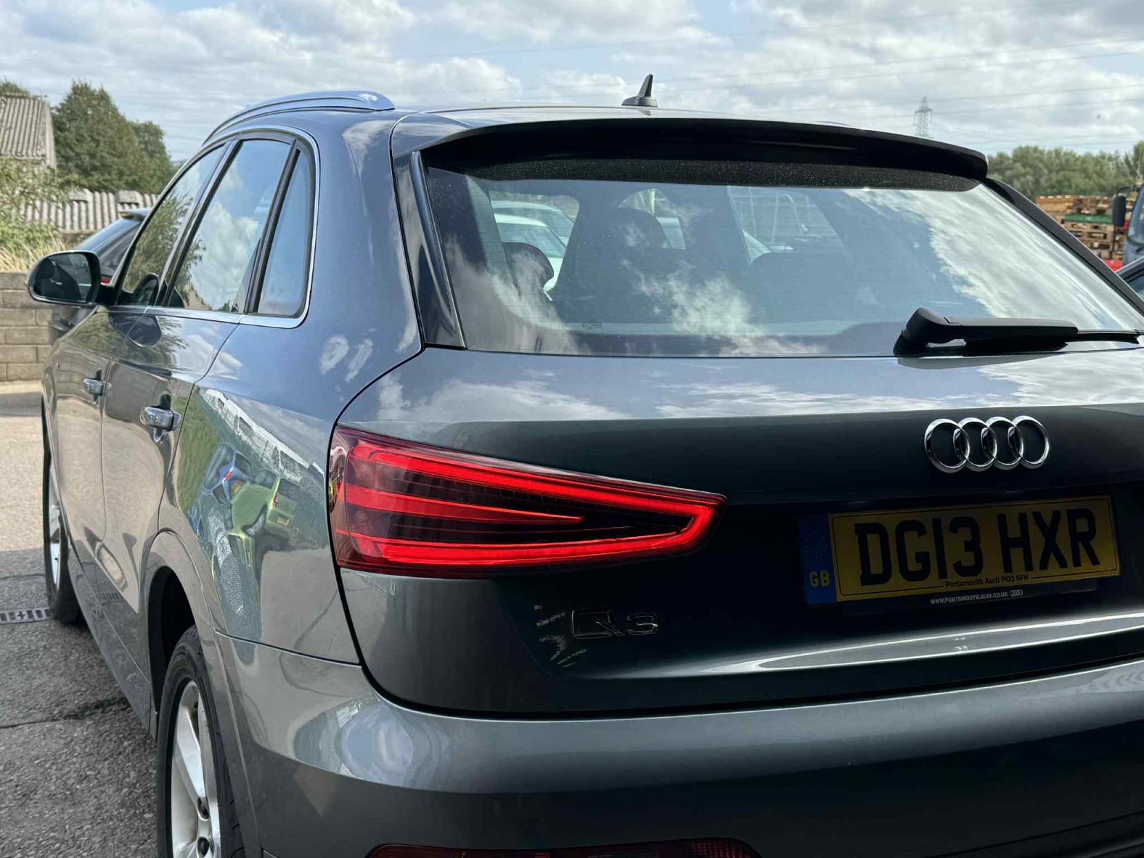 Audi Q3 2.0 TDI S line SUV 5dr Diesel Manual quattro Euro 5 (s/s) (140 ps)