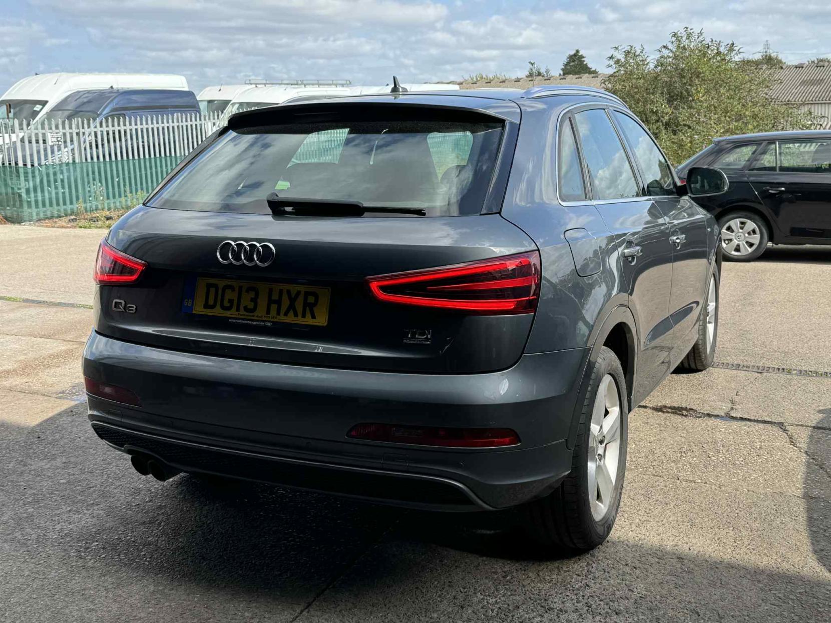 Audi Q3 2.0 TDI S line SUV 5dr Diesel Manual quattro Euro 5 (s/s) (140 ps)