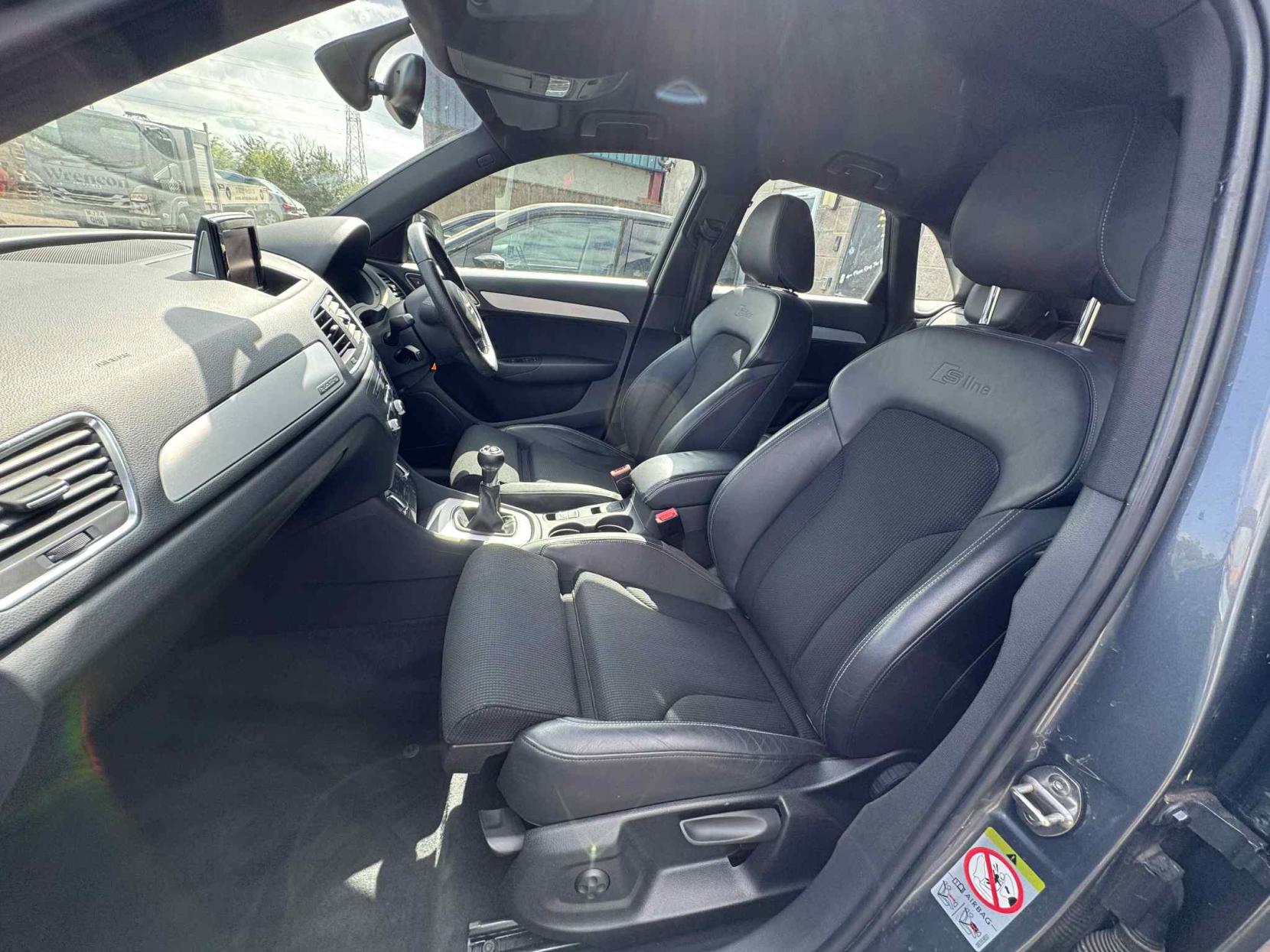 Audi Q3 2.0 TDI S line SUV 5dr Diesel Manual quattro Euro 5 (s/s) (140 ps)