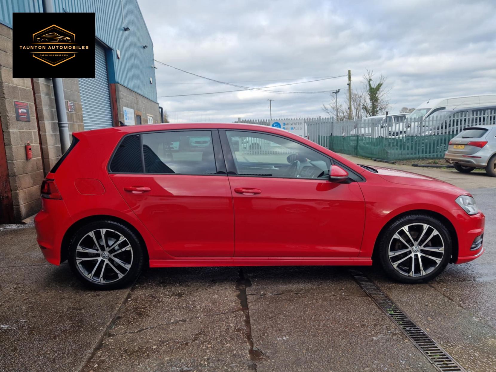 Volkswagen Golf 1.4 TSI BlueMotion Tech ACT R-Line Hatchback 5dr Petrol Manual Euro 6 (s/s) (150 ps)